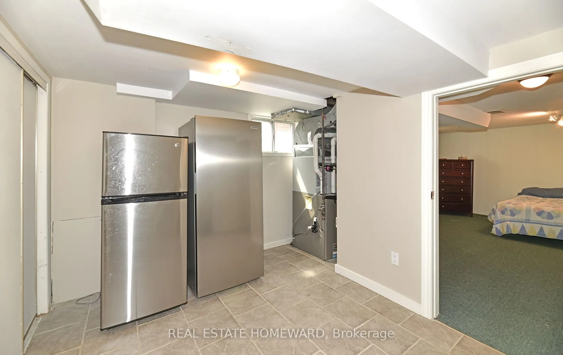 295 Chisholm Avenue