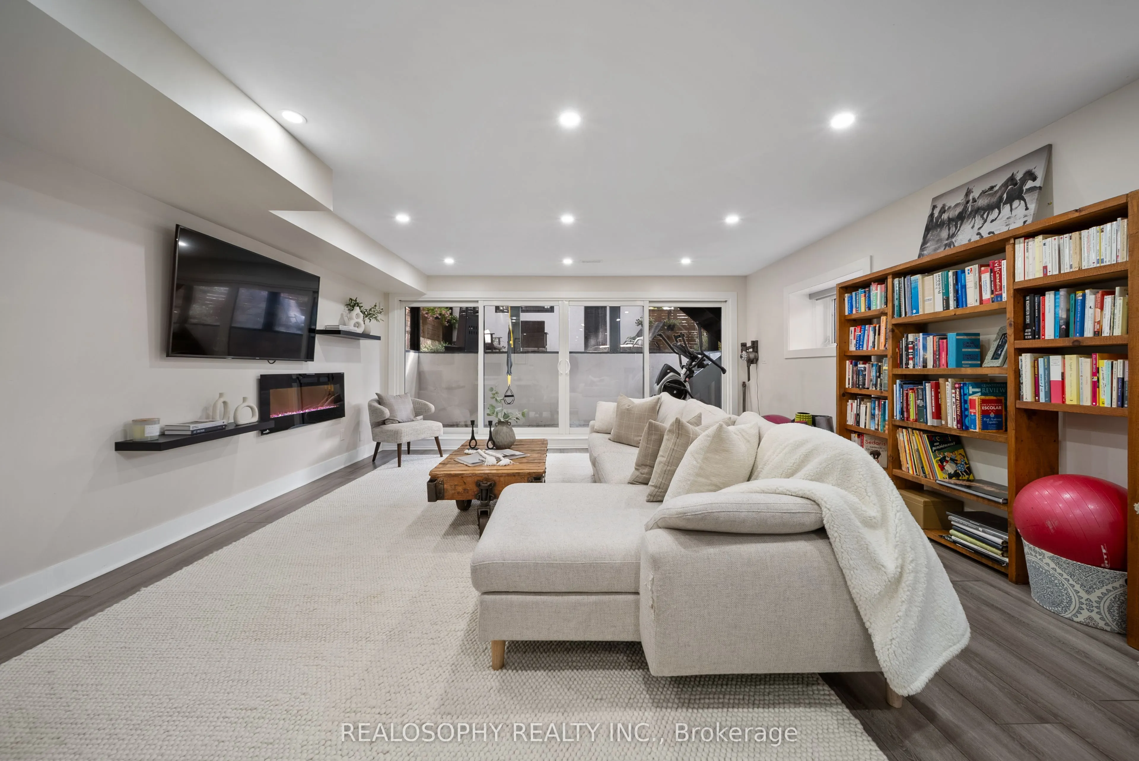 9 Plains Road