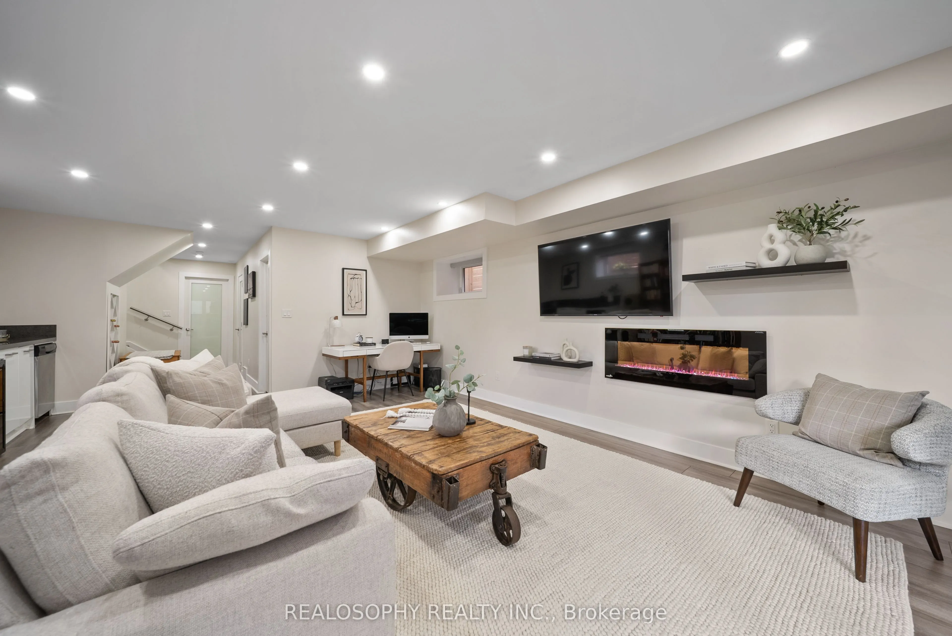 9 Plains Road