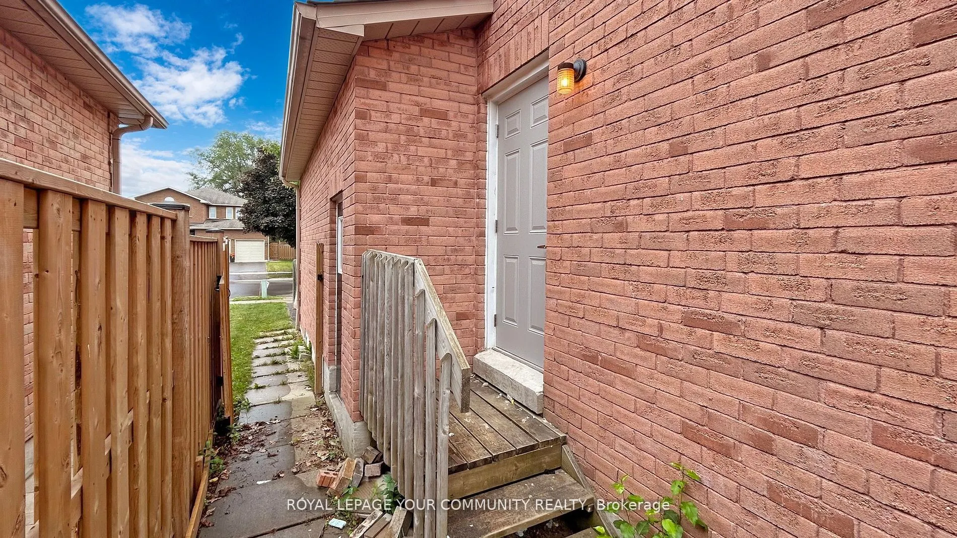 52 Lofthouse Drive