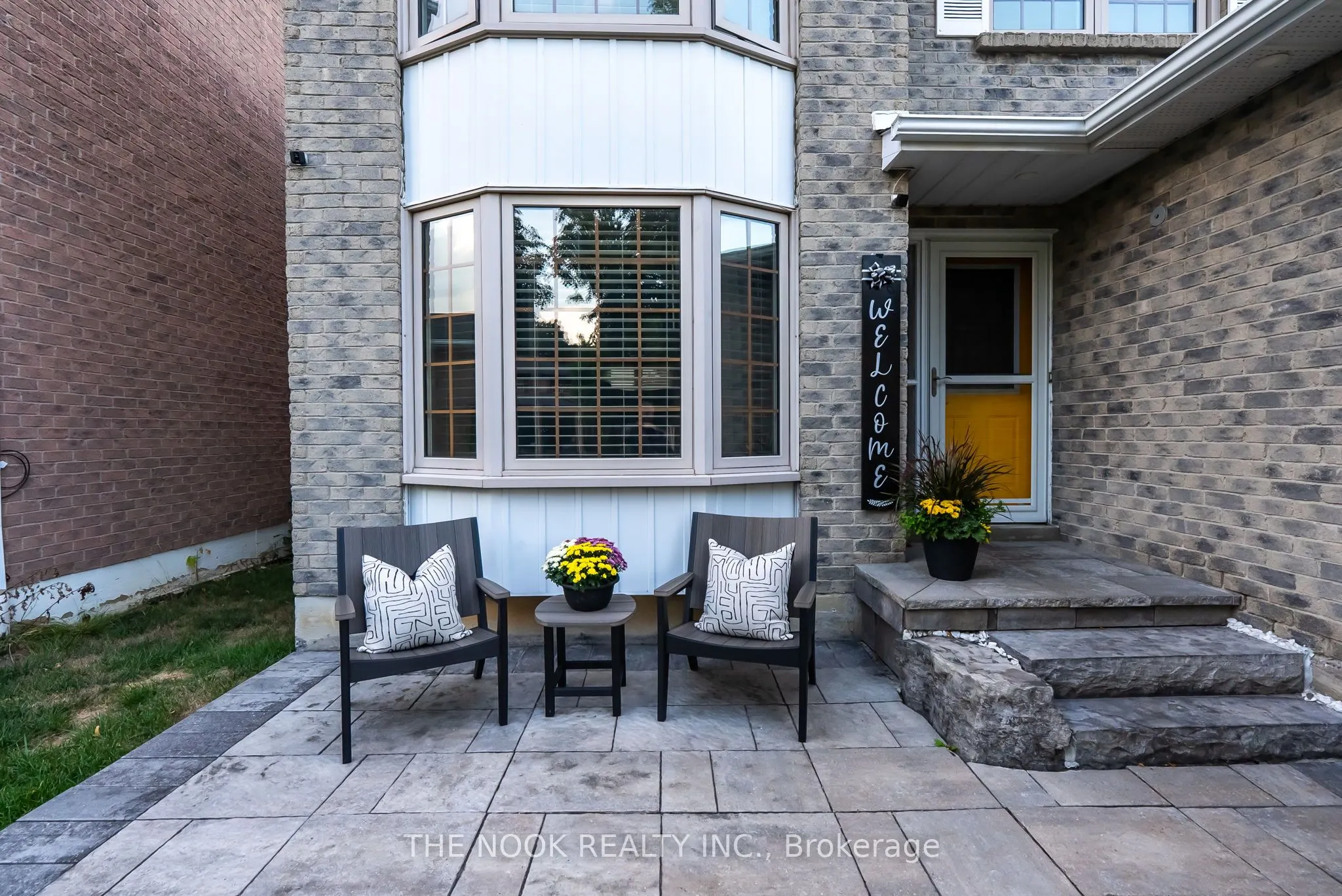 18 Mowat Court