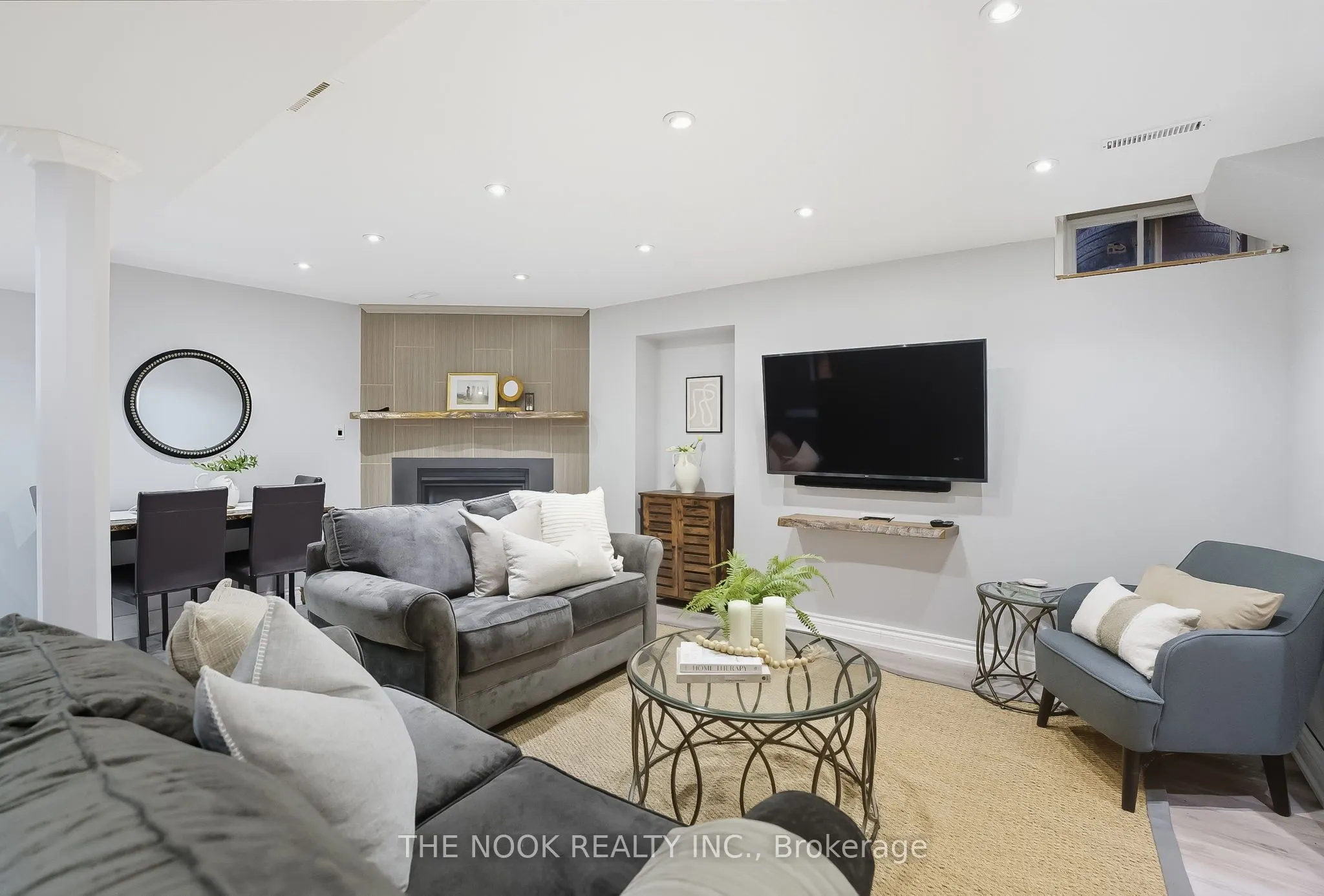 18 Mowat Court