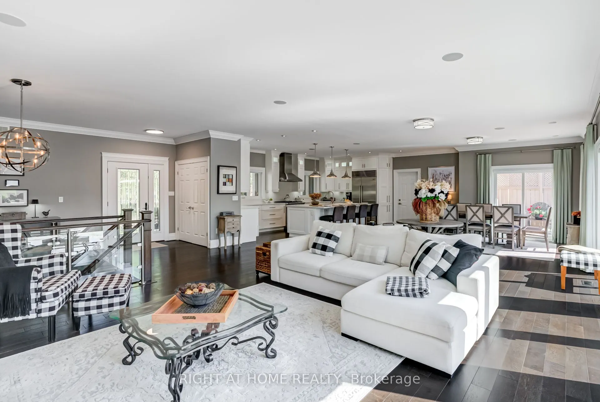 32 Mikelen Drive