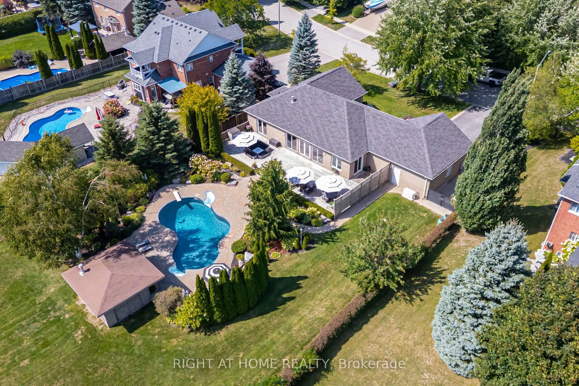 32 Mikelen Drive