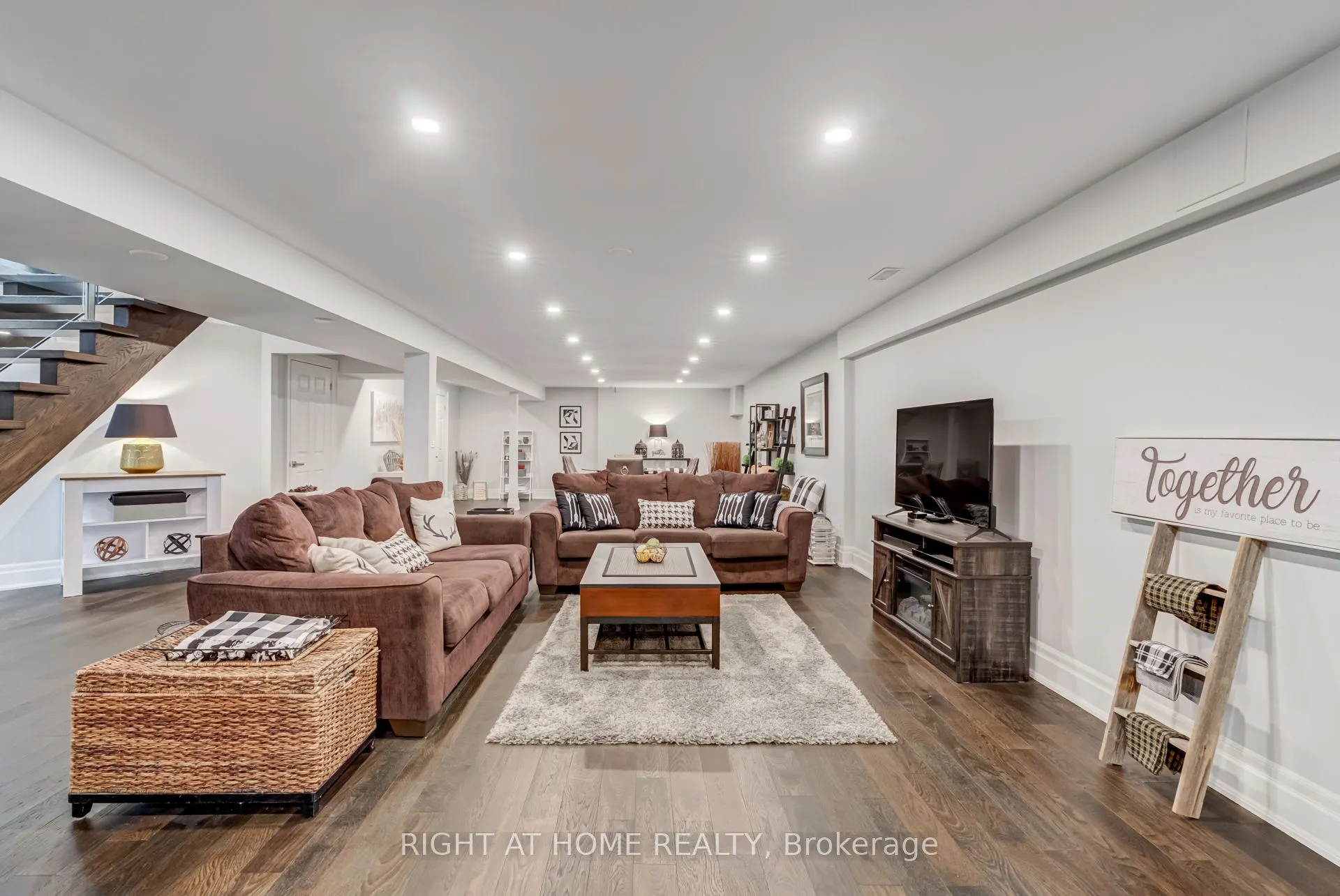 32 Mikelen Drive
