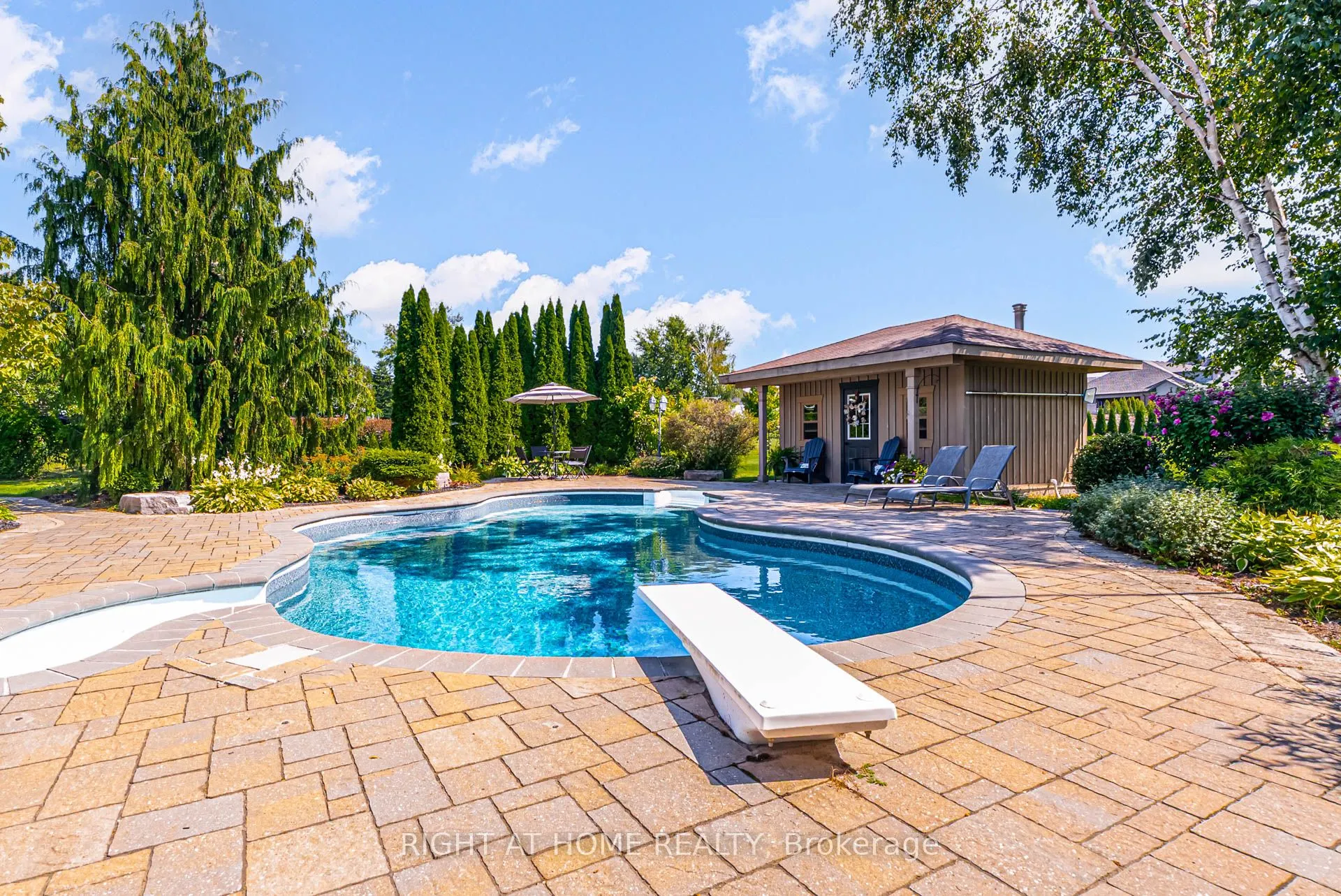 32 Mikelen Drive