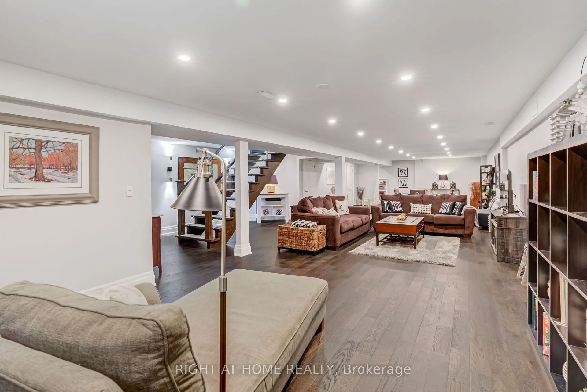 32 Mikelen Drive