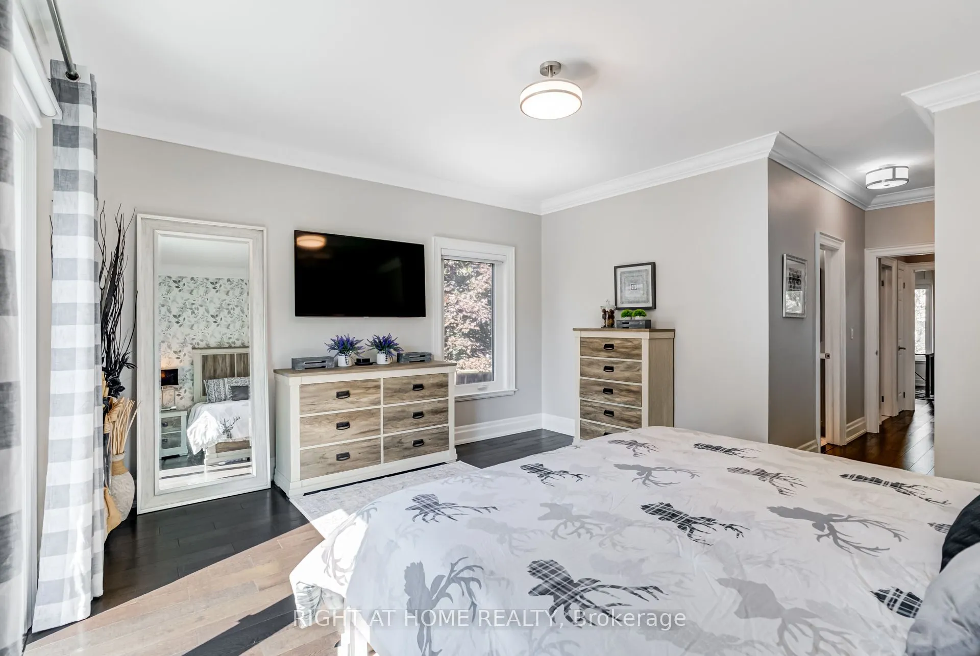 32 Mikelen Drive