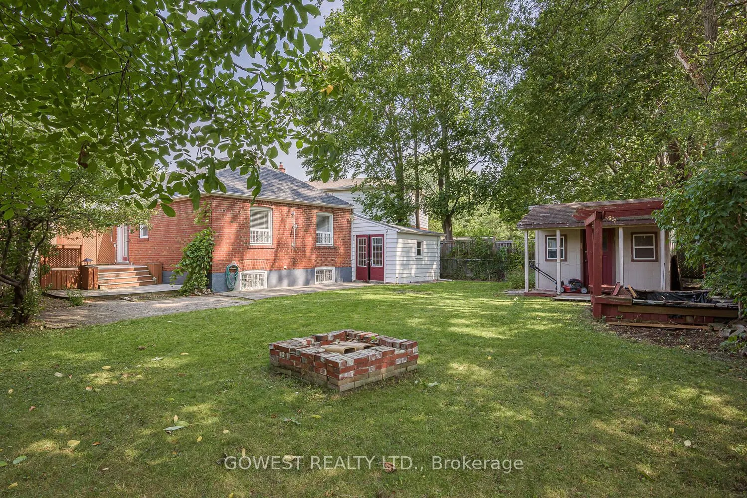 1 Fairbourne Crescent