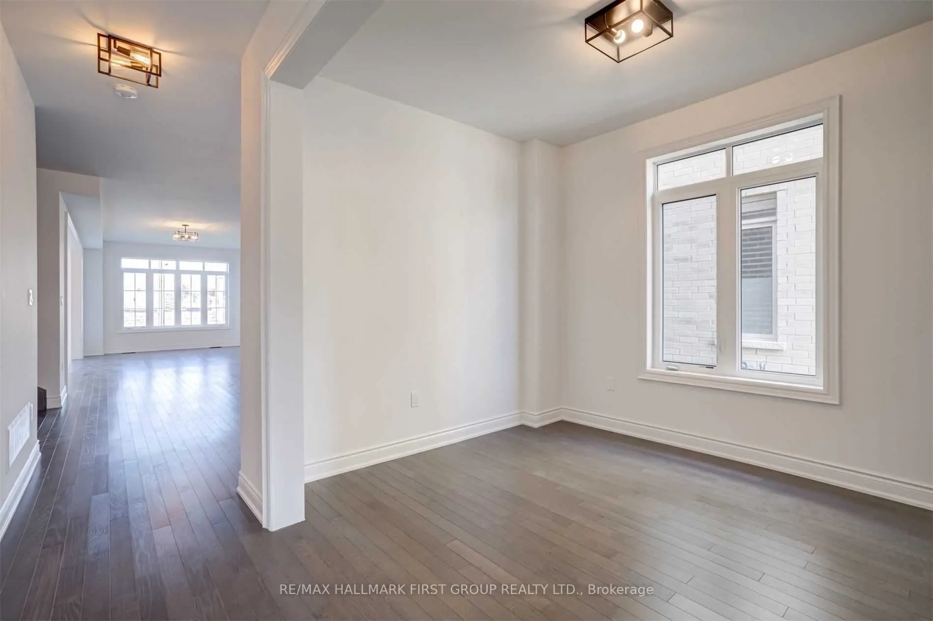 4 Conti Court