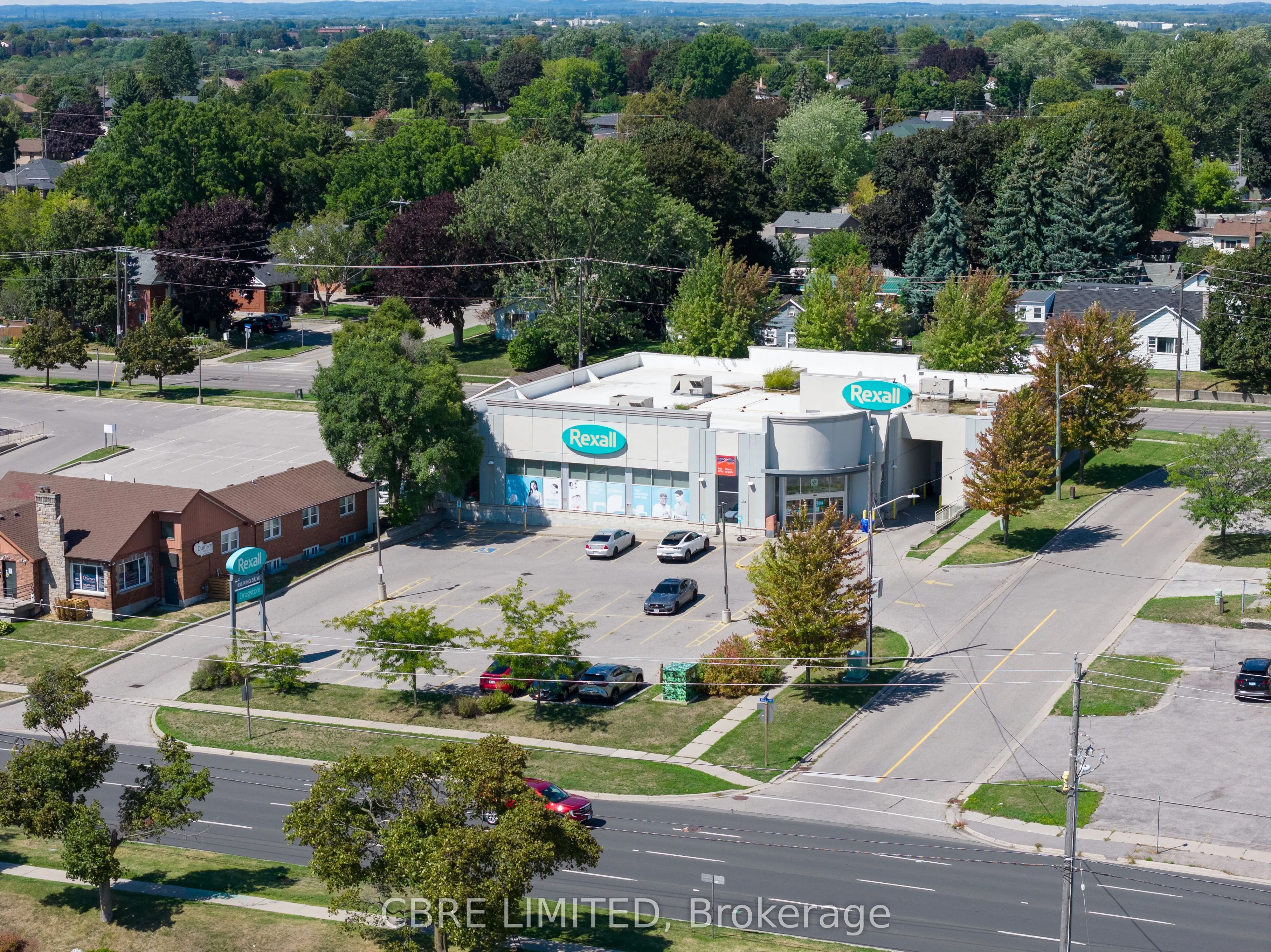 438 King Street W