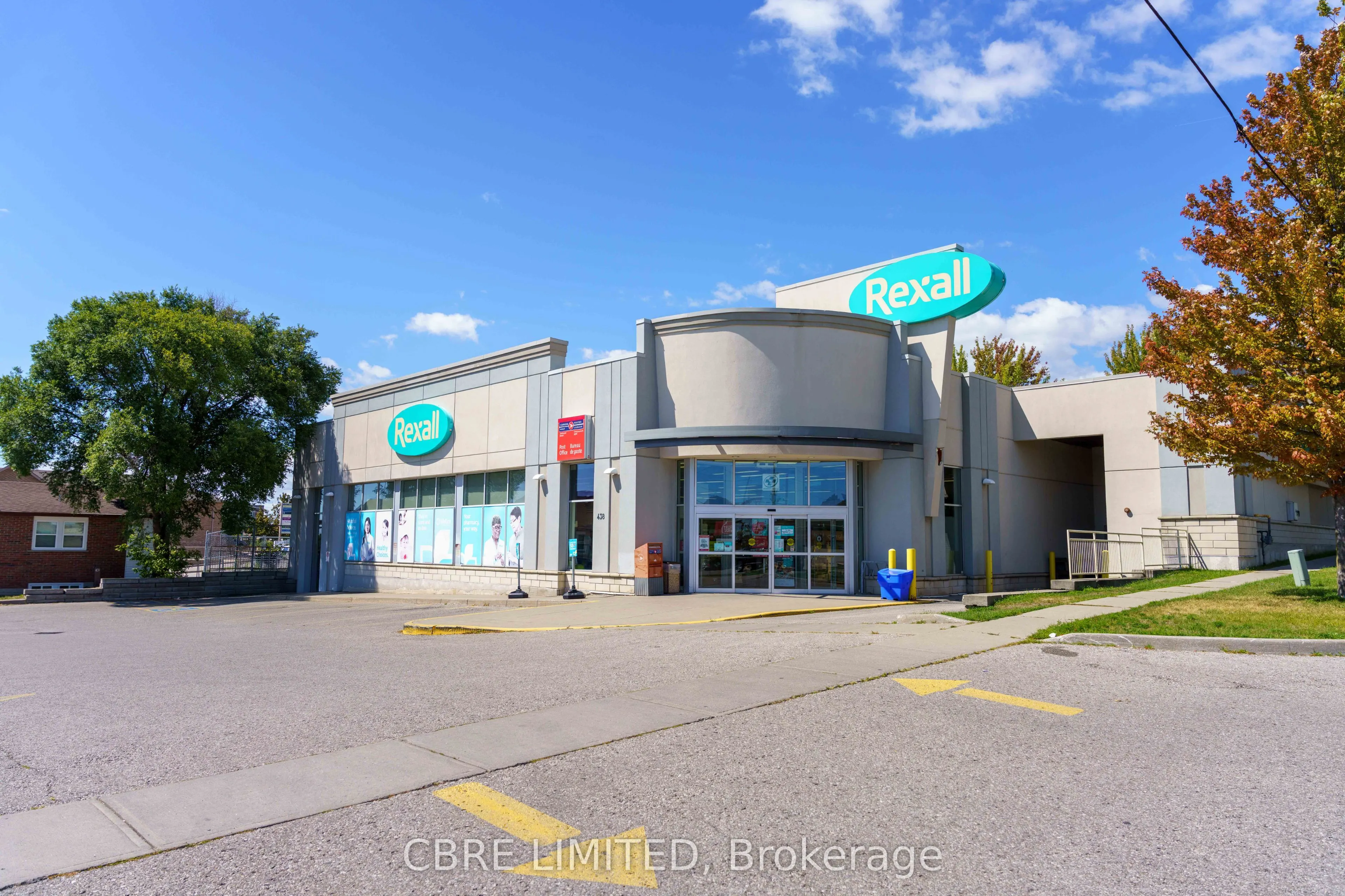 438 King Street W