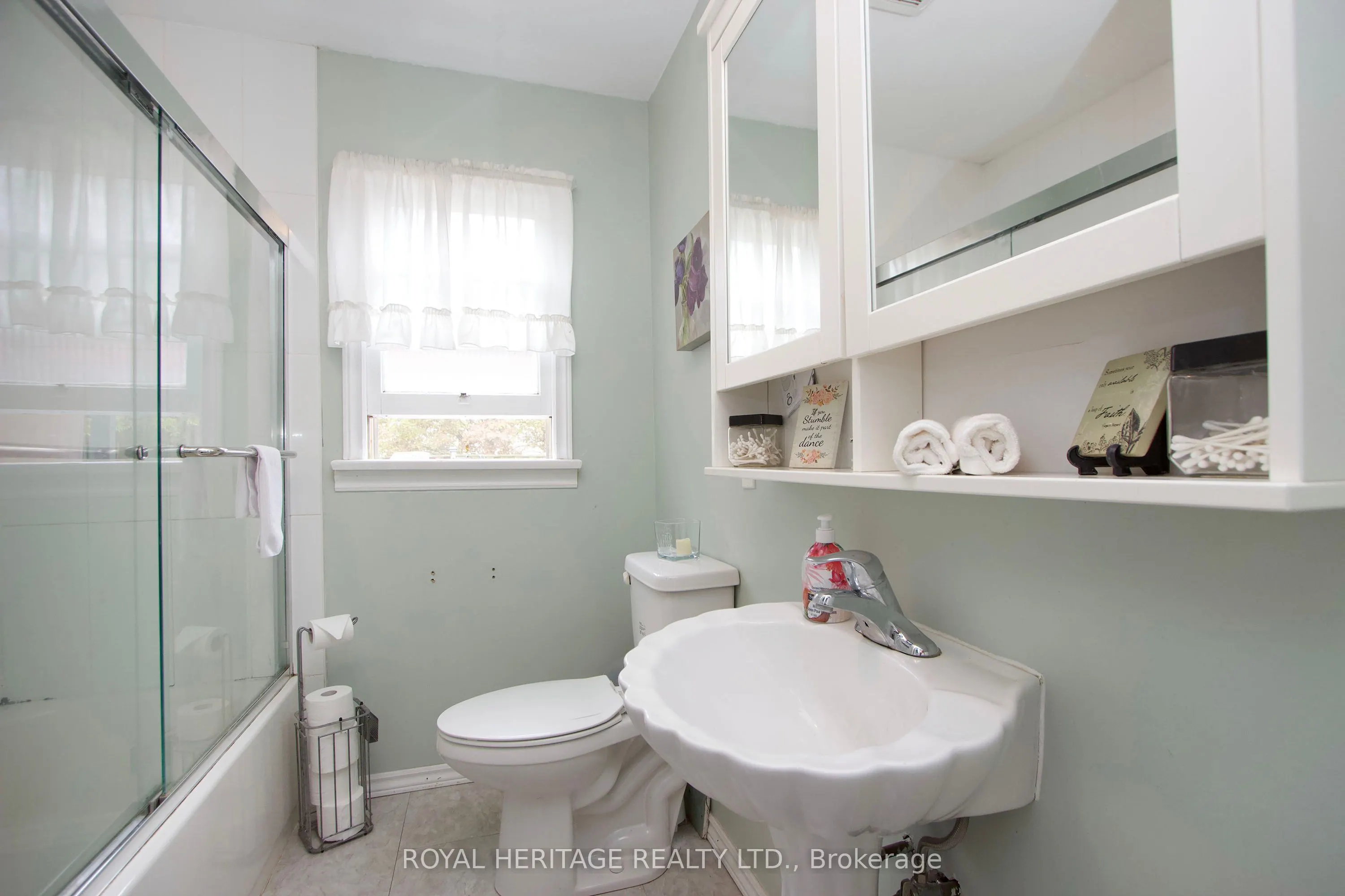 86 Scarboro Avenue