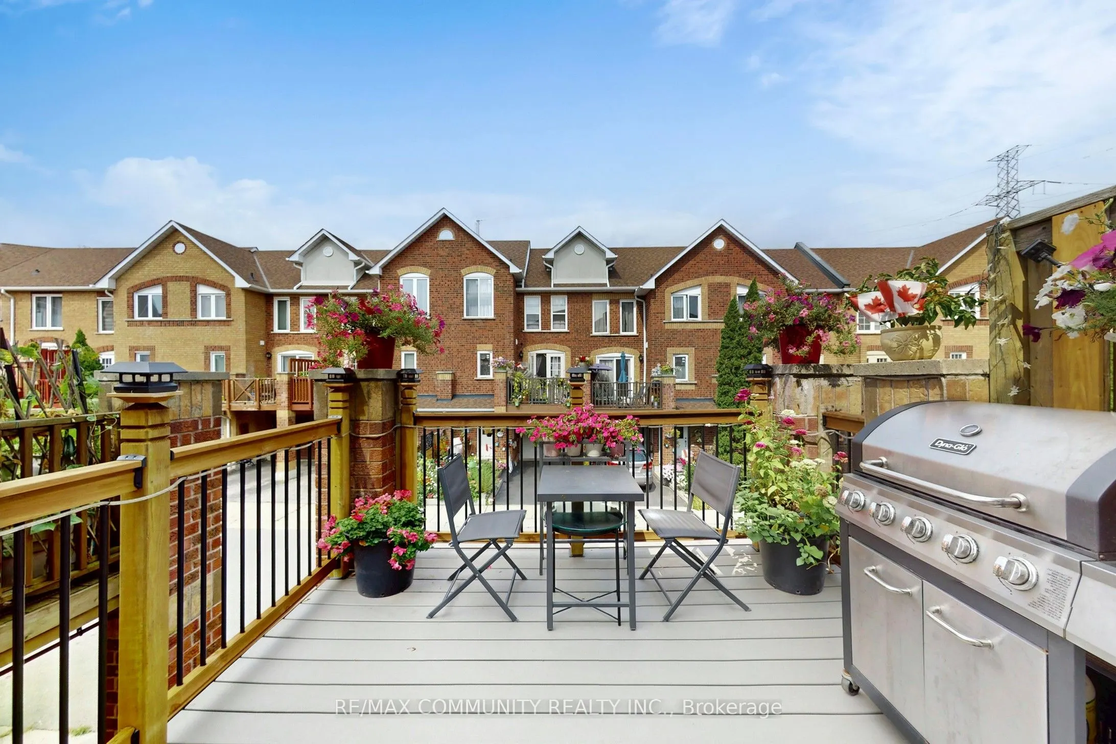 2 Hedge End Road N