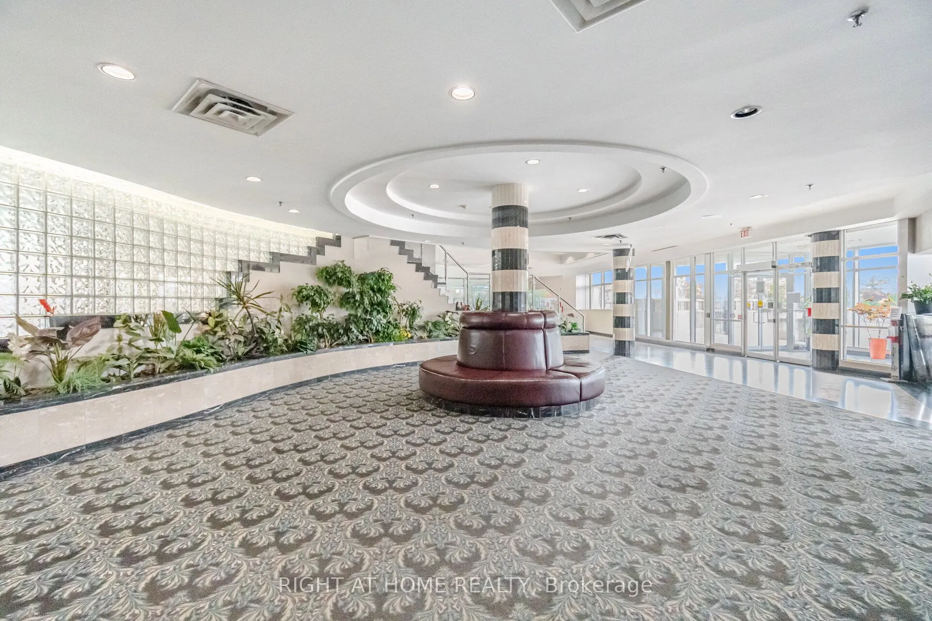 1470 Midland Avenue, #807
