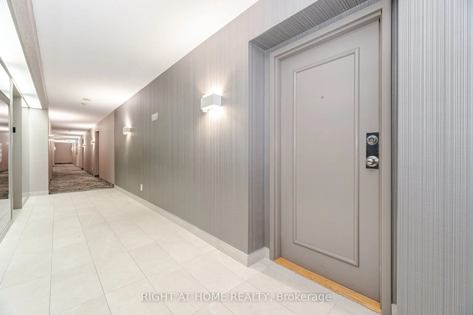 1470 Midland Avenue, #807