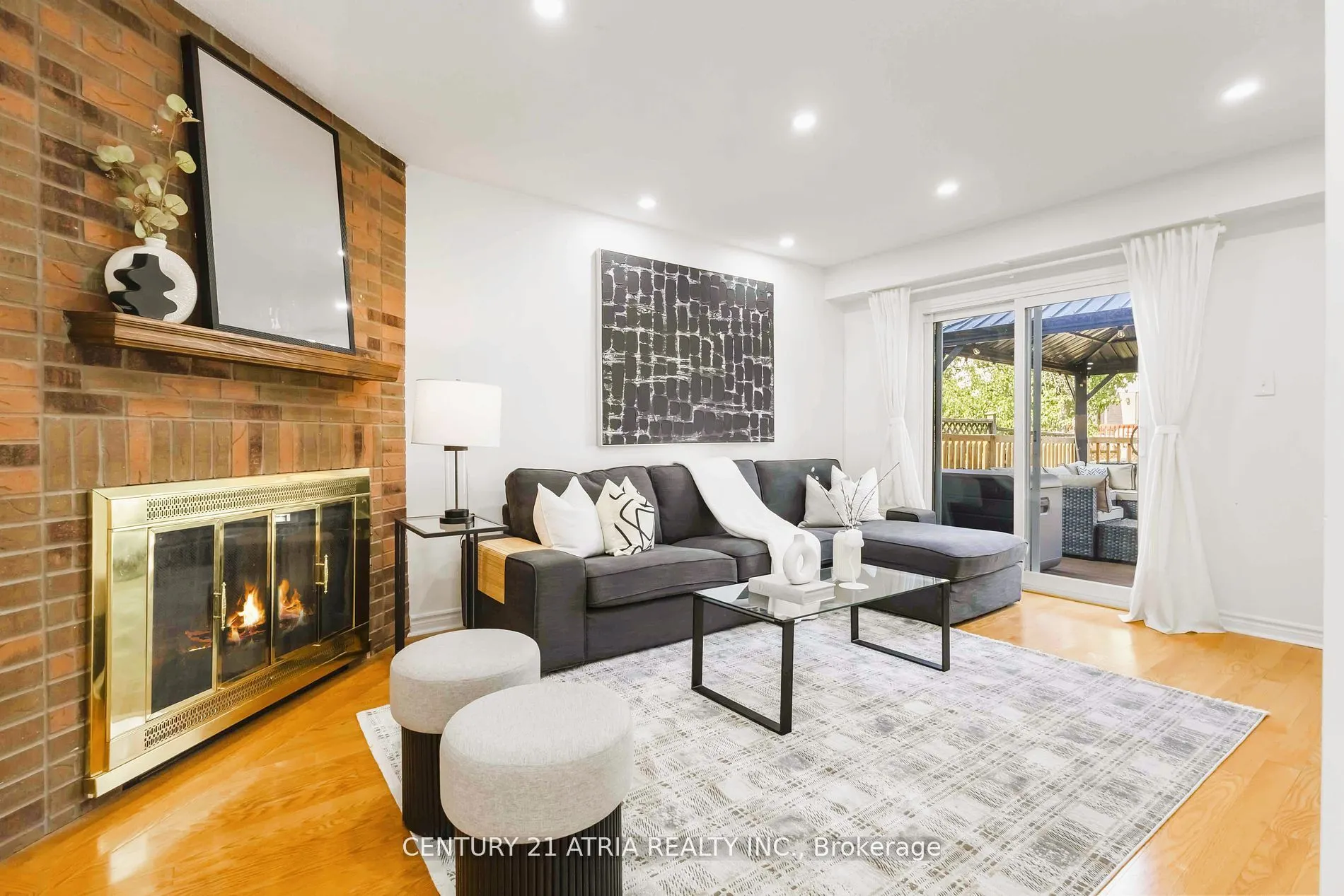 11 Valley Centre Drive