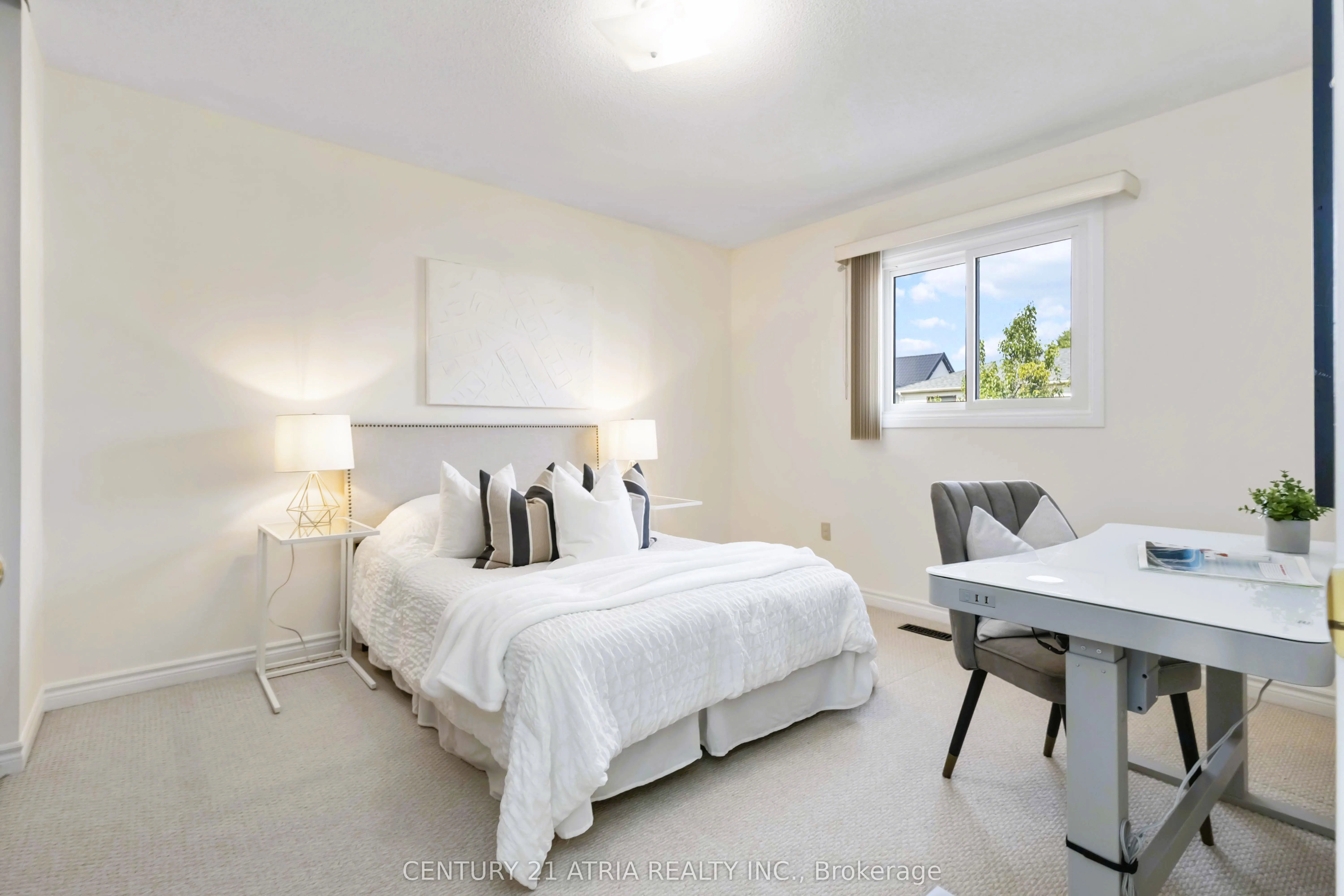 11 Valley Centre Drive