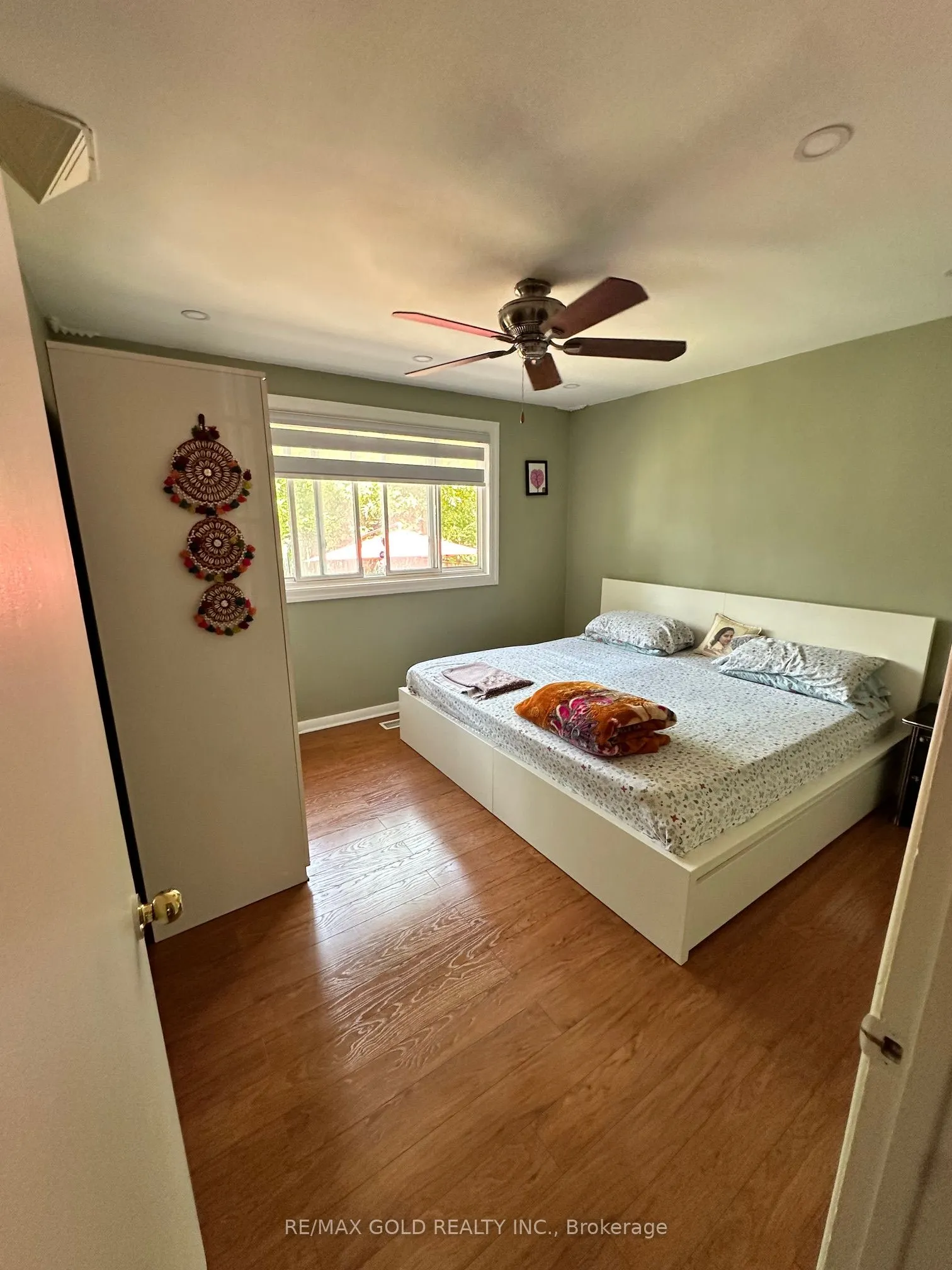 76 Pandora Circle
