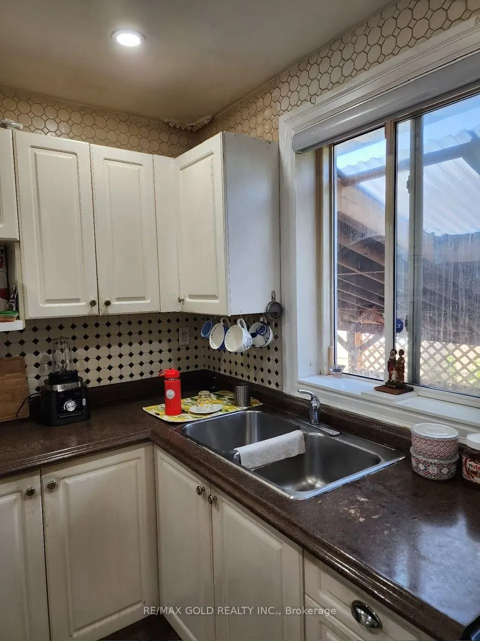76 Pandora Circle