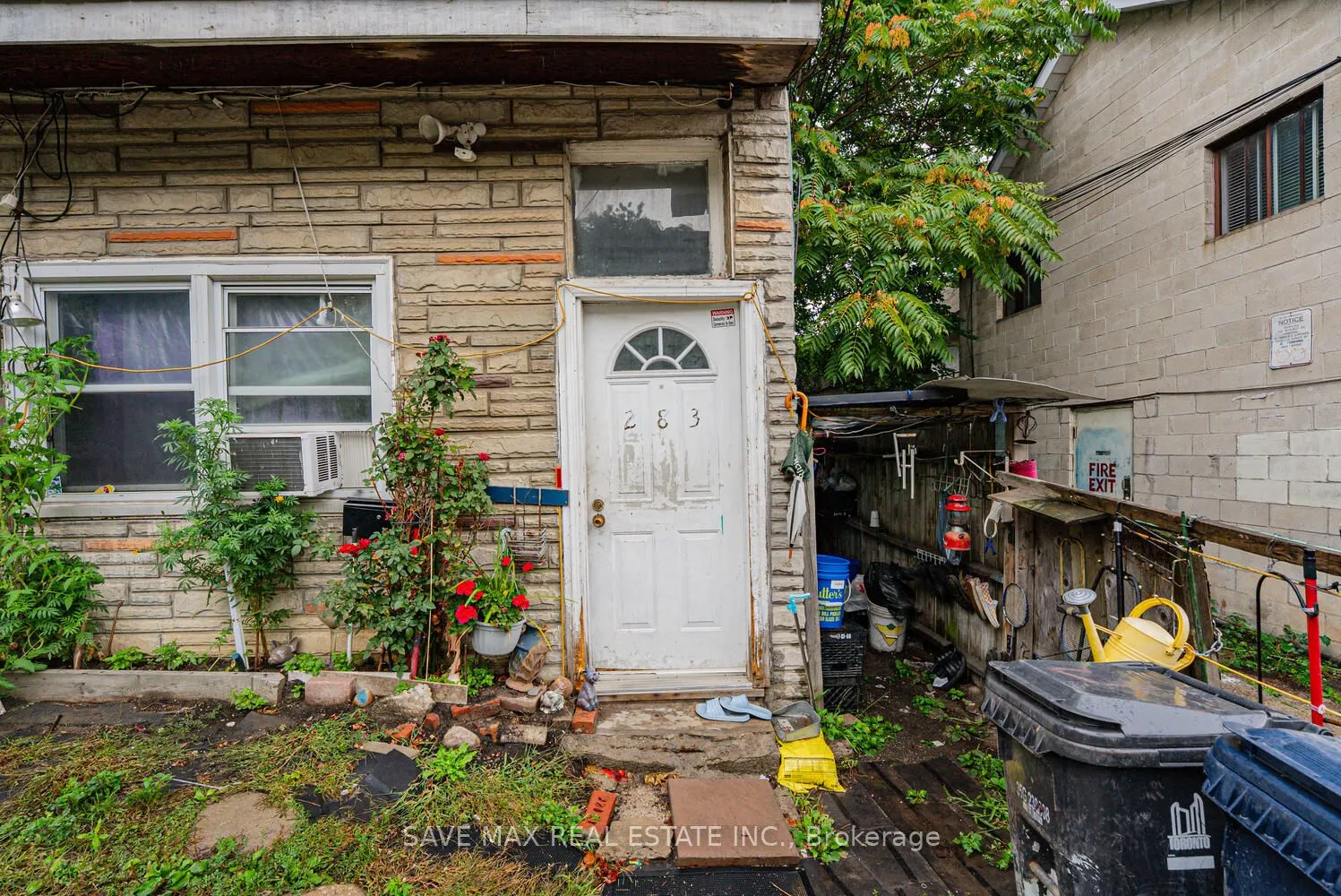 283 Rhodes Avenue E