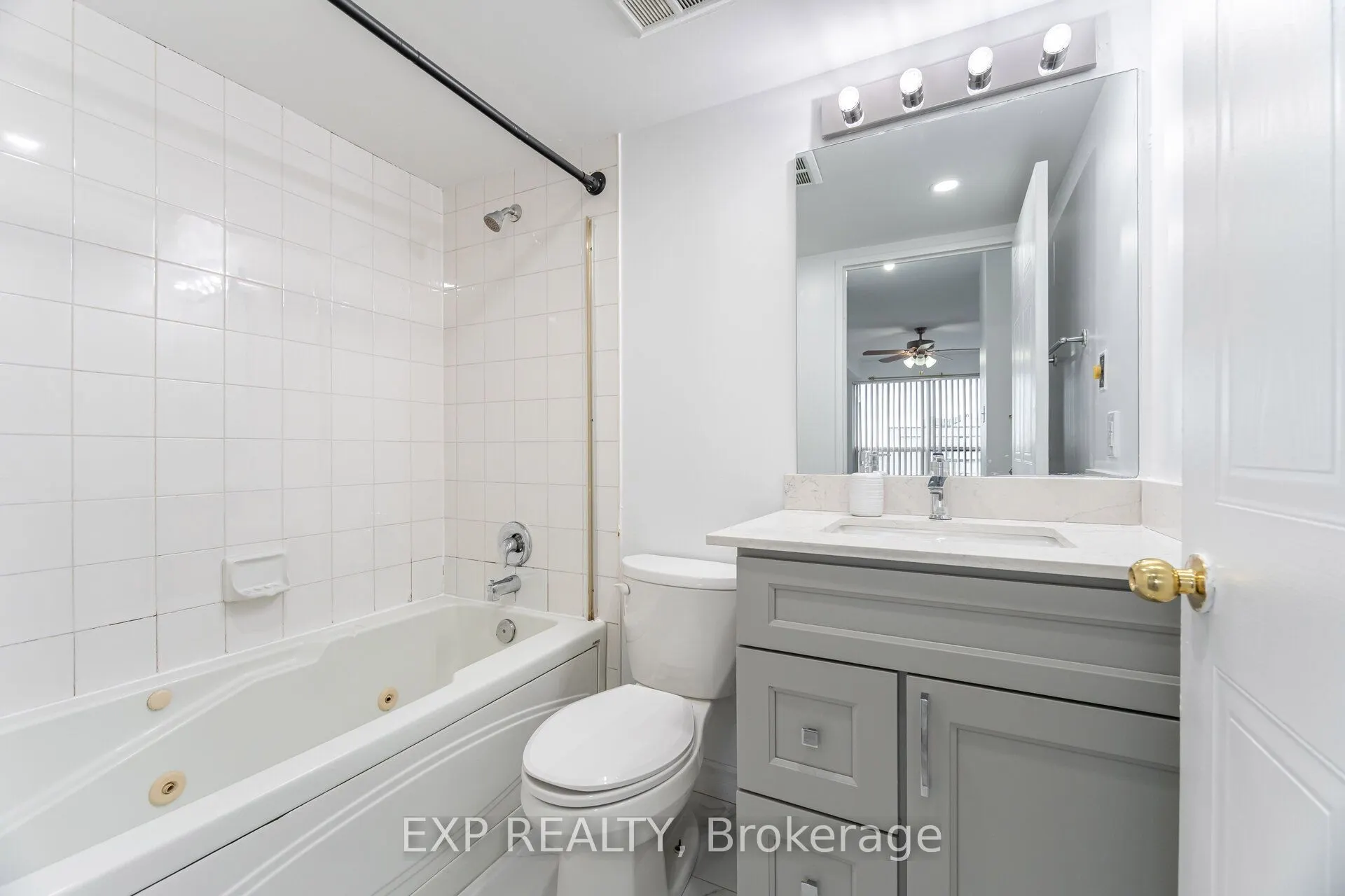 2550 Lawrence Avenue E, #1202