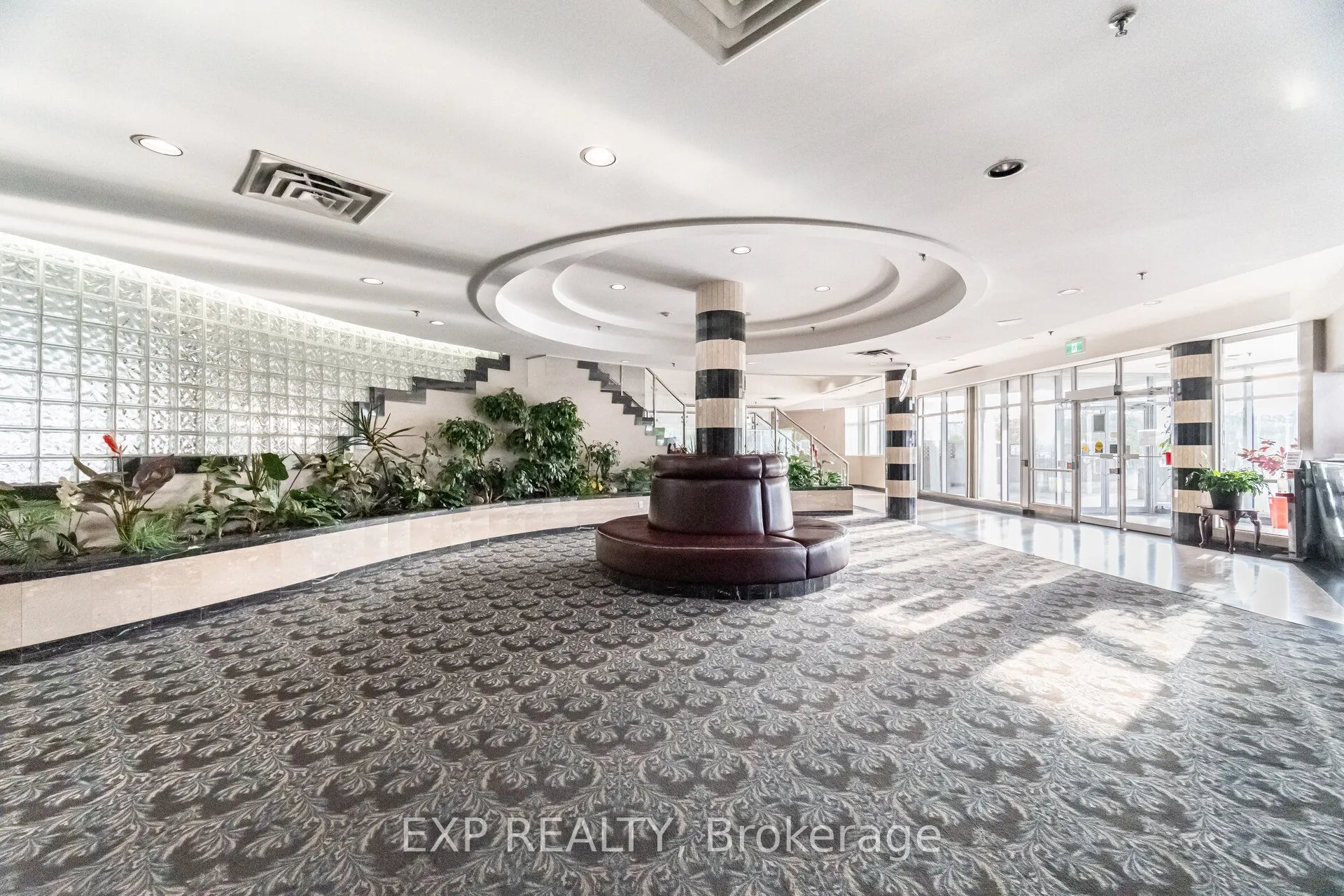 2550 Lawrence Avenue E, #1202