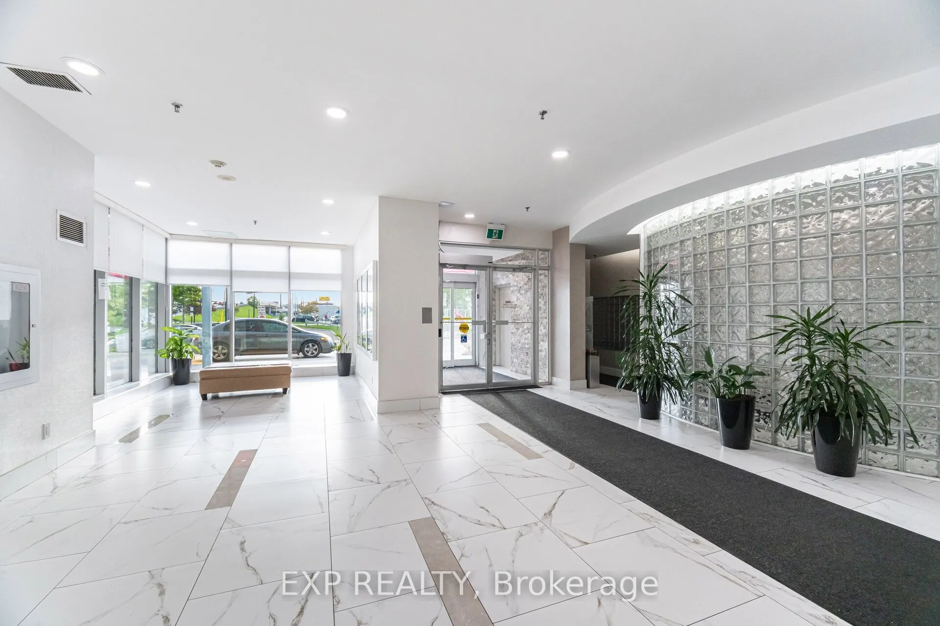 2550 Lawrence Avenue E, #1202