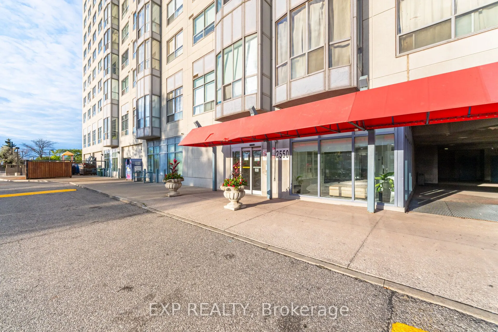 2550 Lawrence Avenue E, #1202