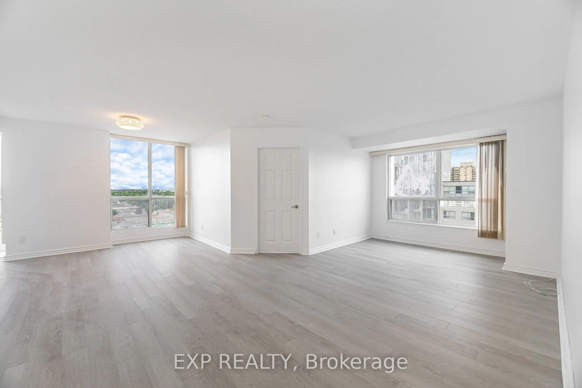 2550 Lawrence Avenue E, #1202