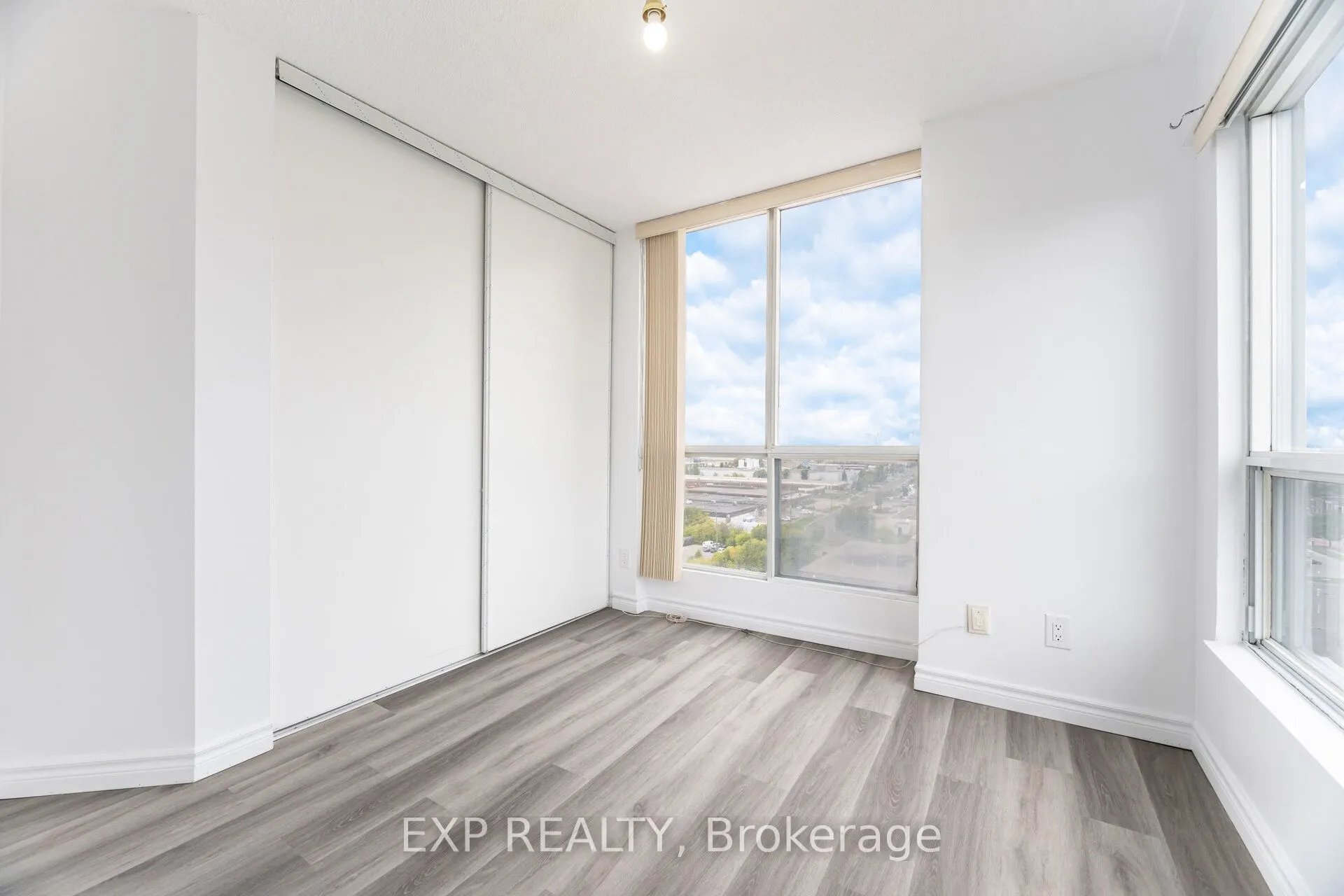 2550 Lawrence Avenue E, #1202
