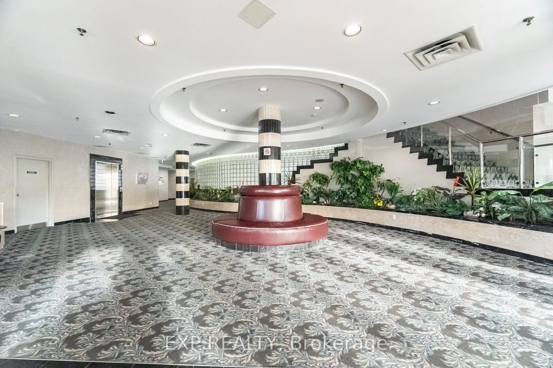 2550 Lawrence Avenue E, #1202