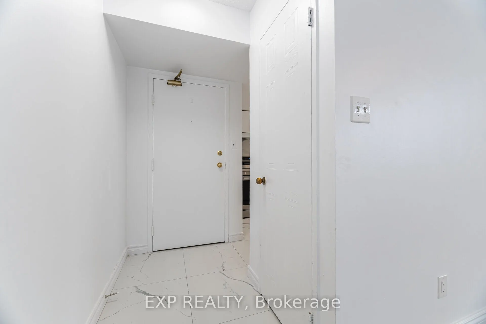 2550 Lawrence Avenue E, #1202