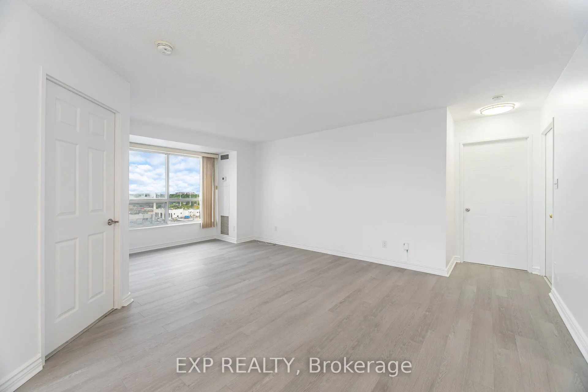 2550 Lawrence Avenue E, #1202
