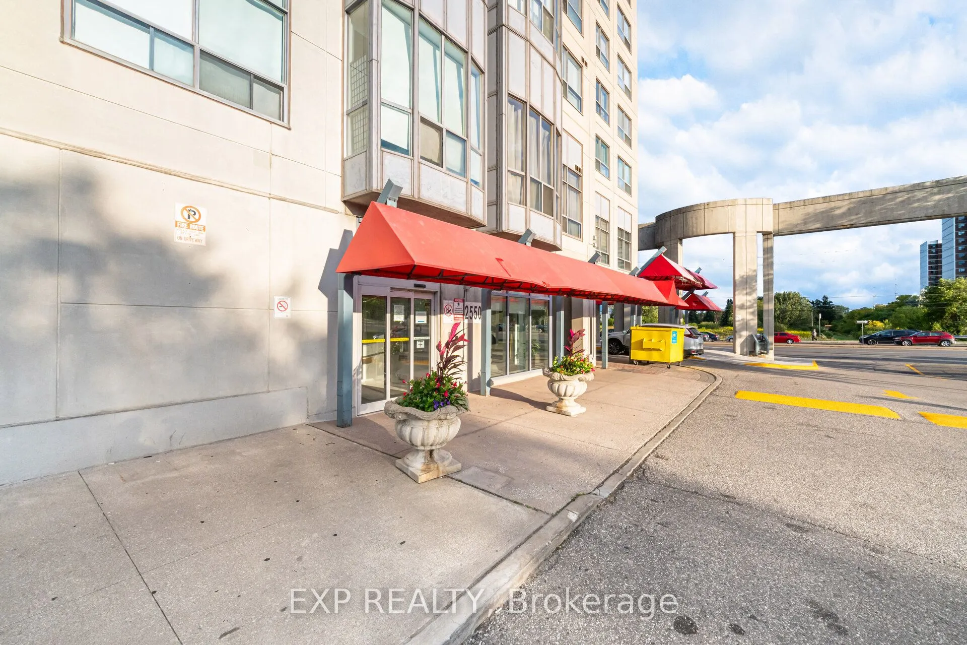 2550 Lawrence Avenue E, #1202