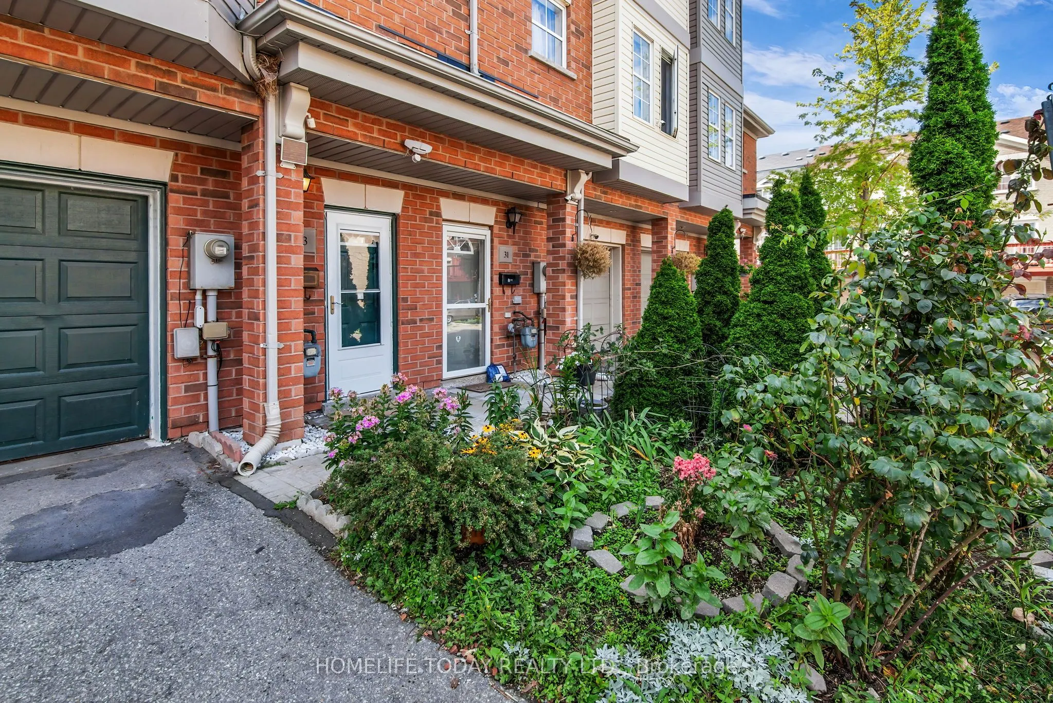 33 Archibald Mews, #2nd & 3rd Floor