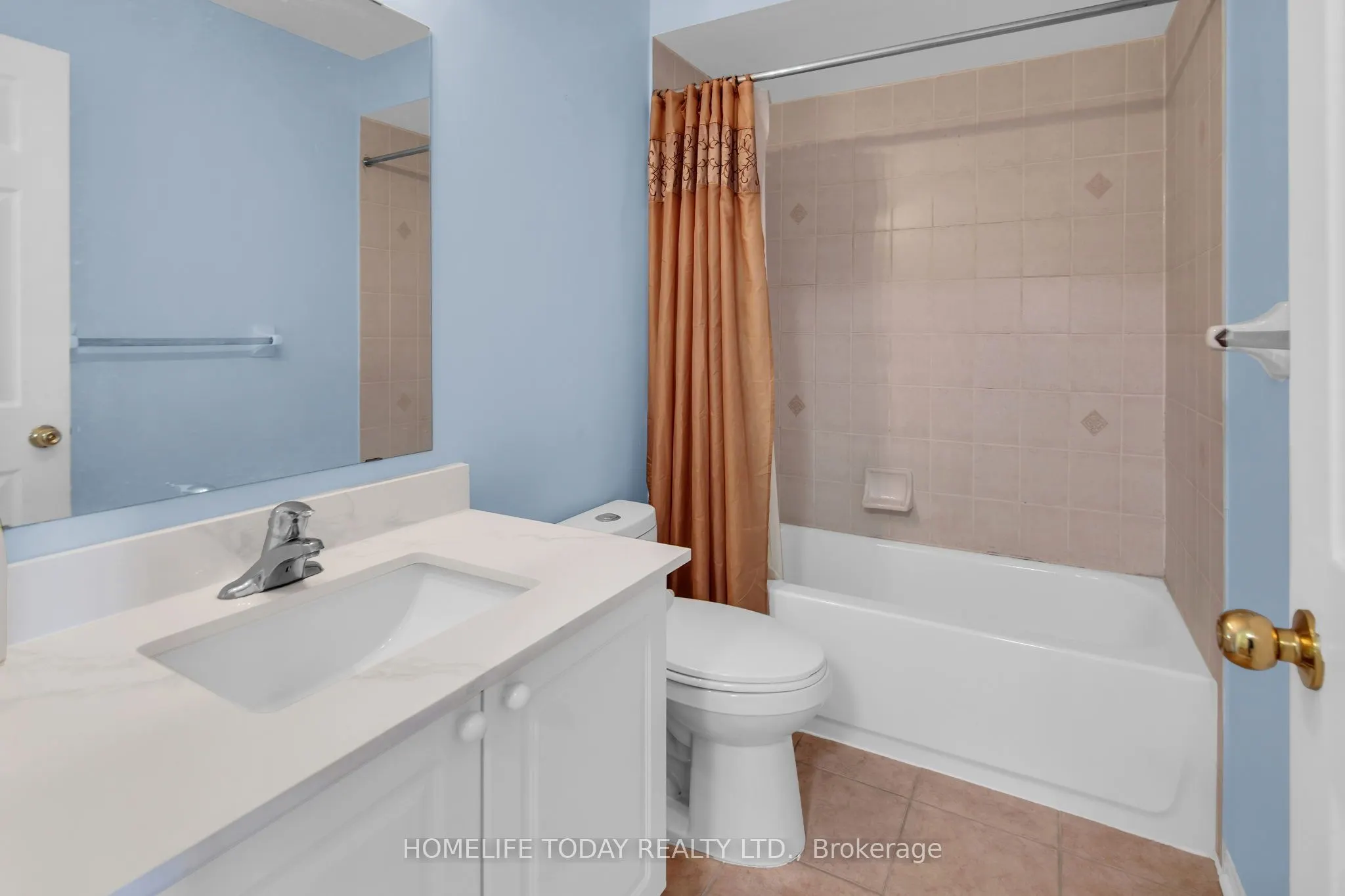 33 Archibald Mews, #2nd & 3rd Floor