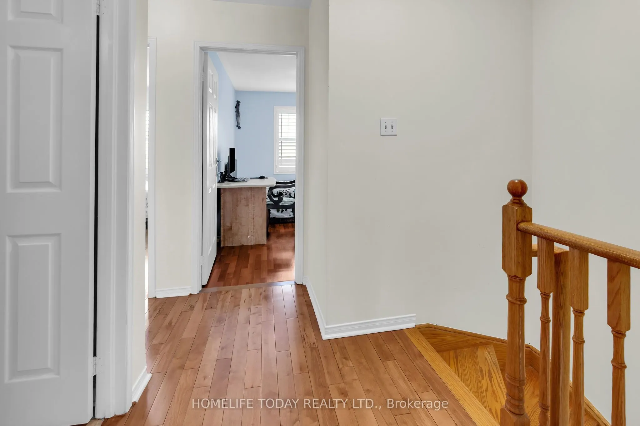 33 Archibald Mews, #2nd & 3rd Floor