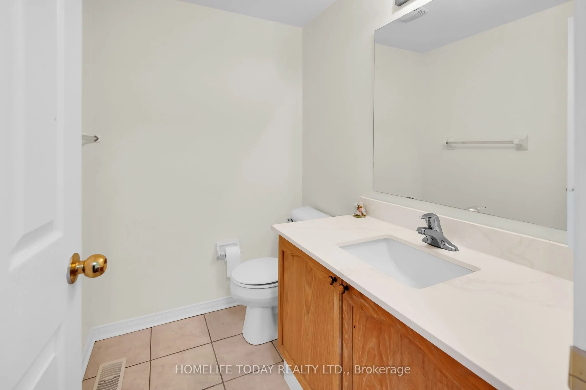 33 Archibald Mews, #2nd & 3rd Floor