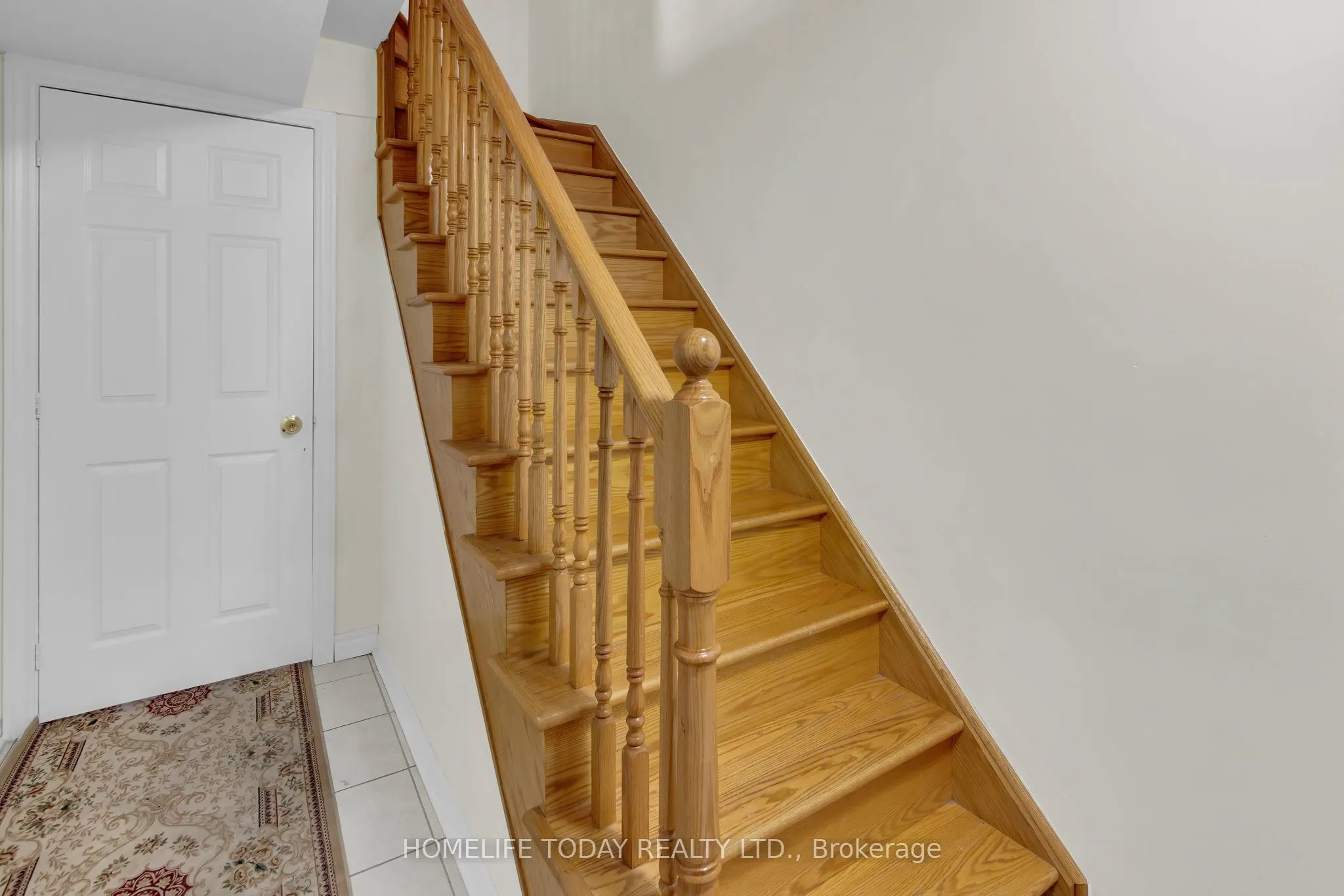 33 Archibald Mews, #2nd & 3rd Floor