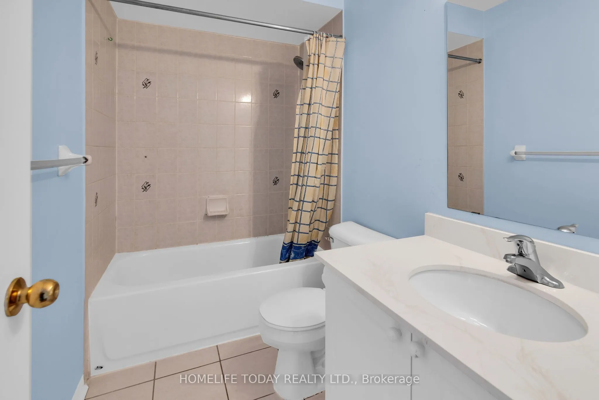 33 Archibald Mews, #2nd & 3rd Floor