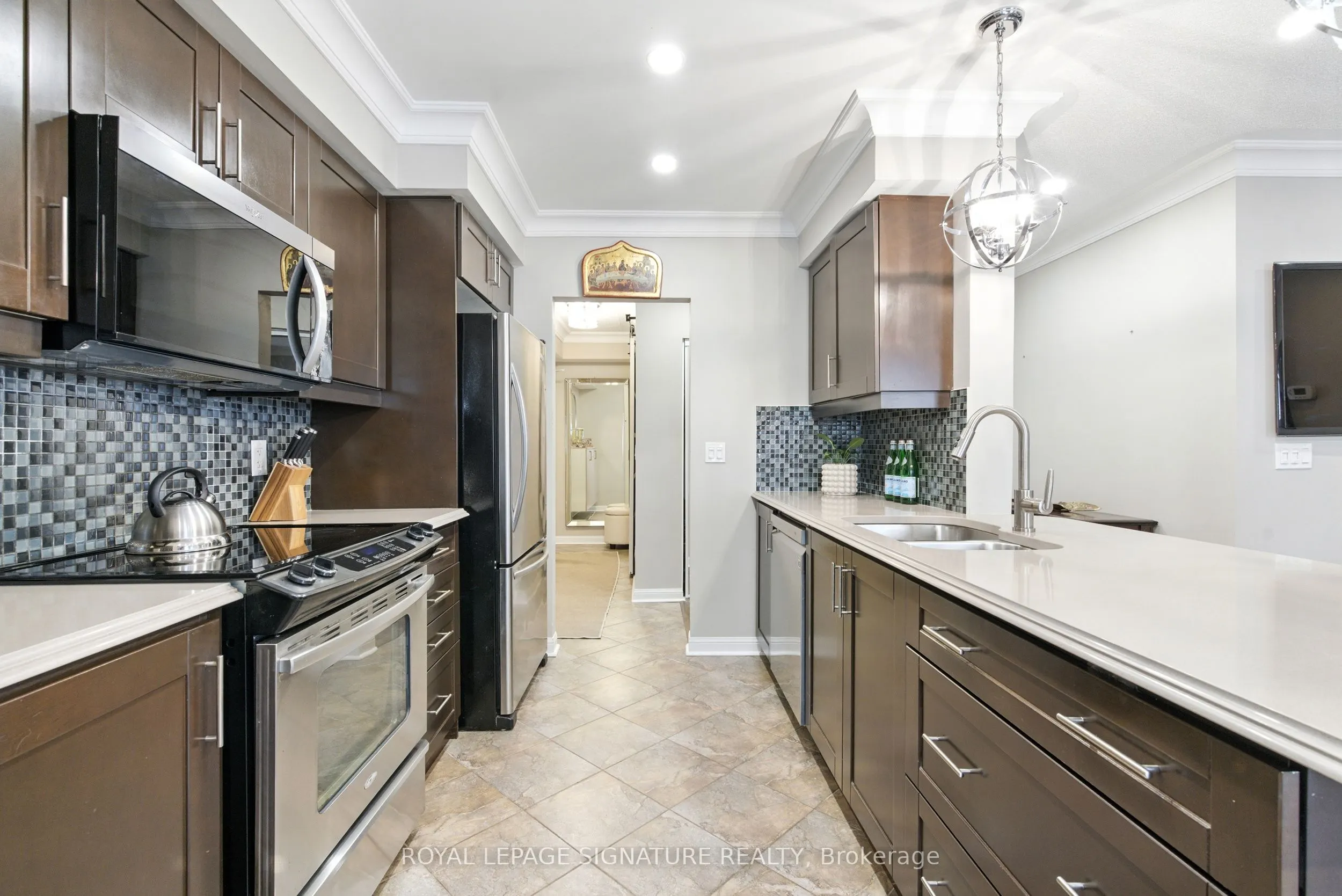 10 Mendelssohn Street, #106