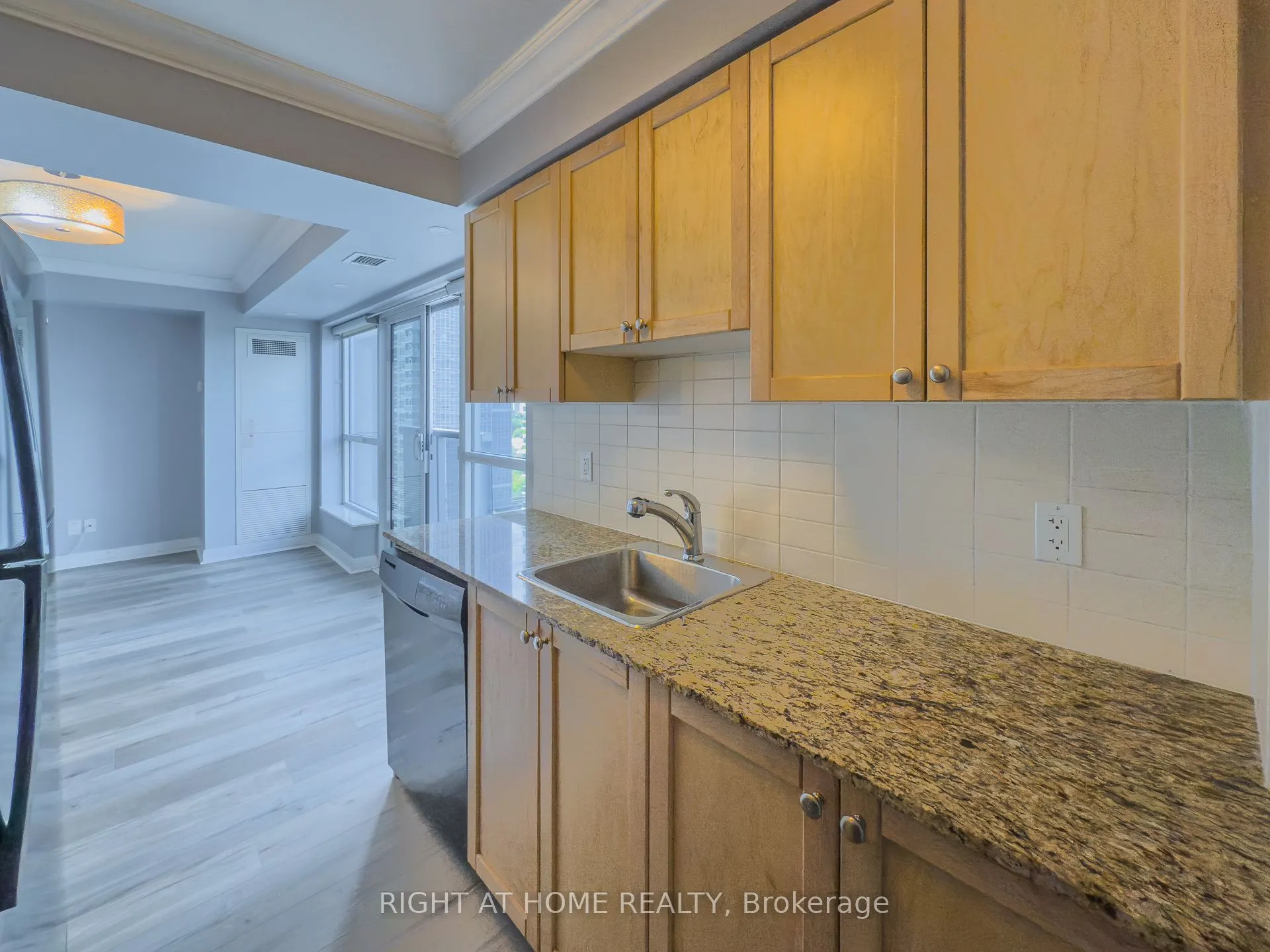 181 Village Green Square, #1419
