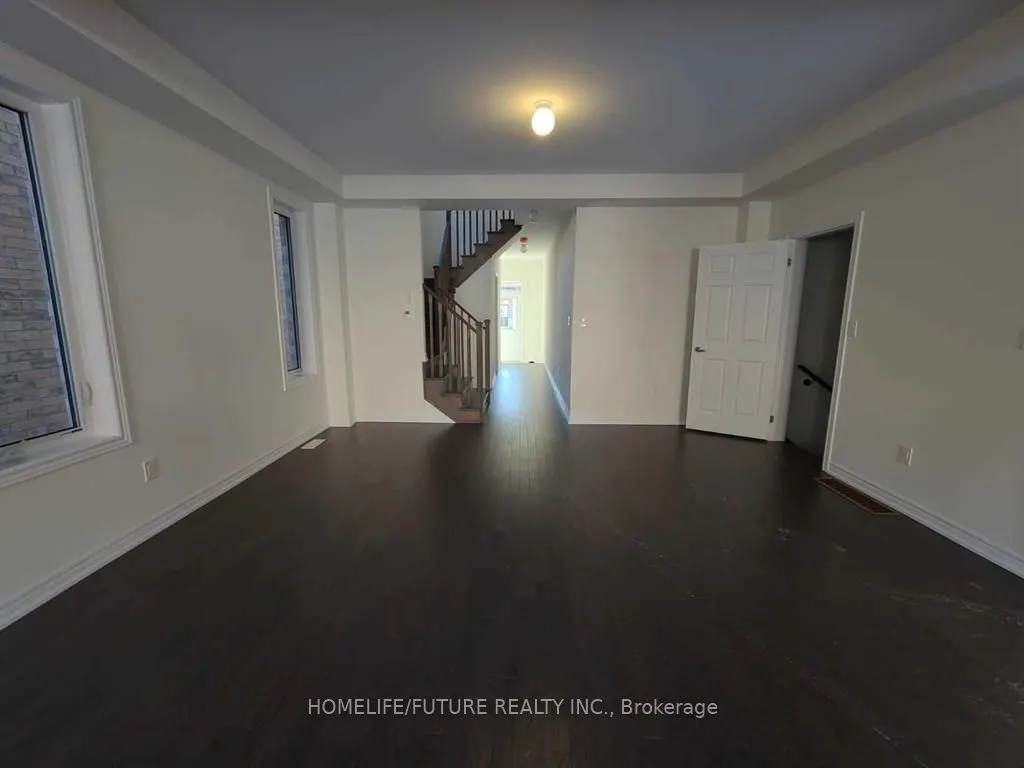 1125 Enchanted Crescent
