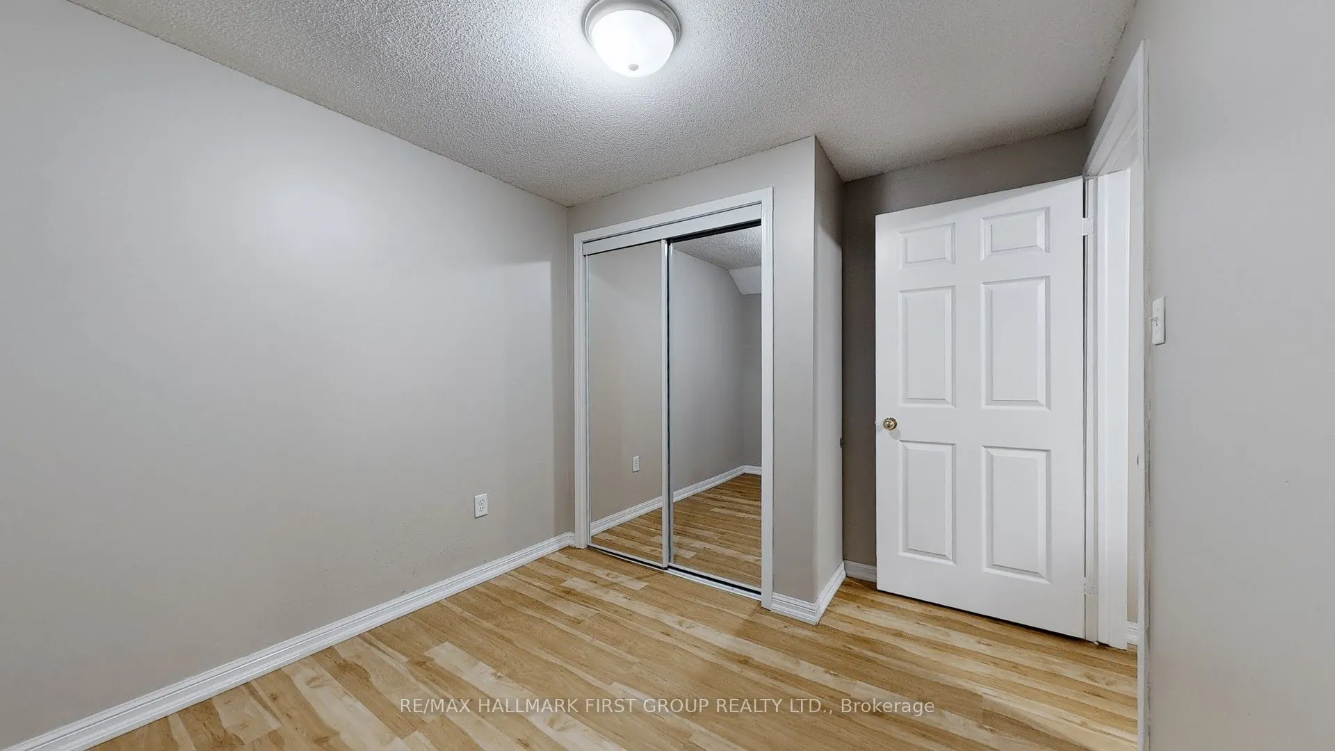 39 ROBIDEAU Place