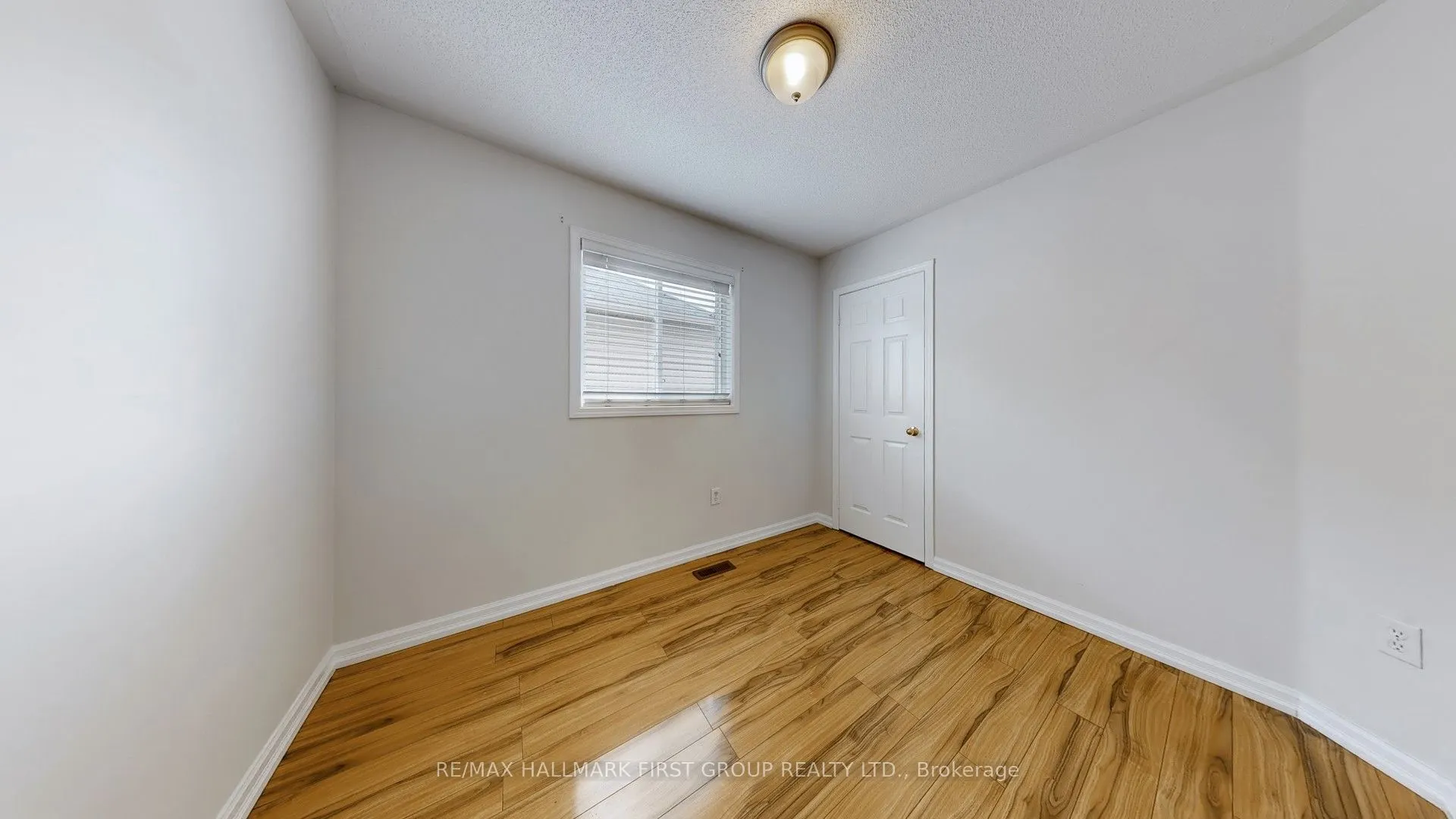39 ROBIDEAU Place