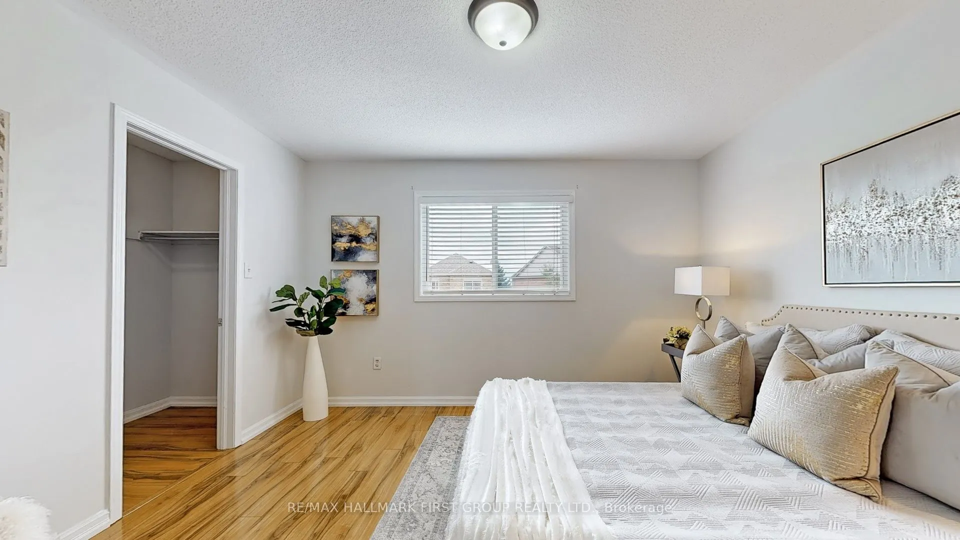 39 ROBIDEAU Place