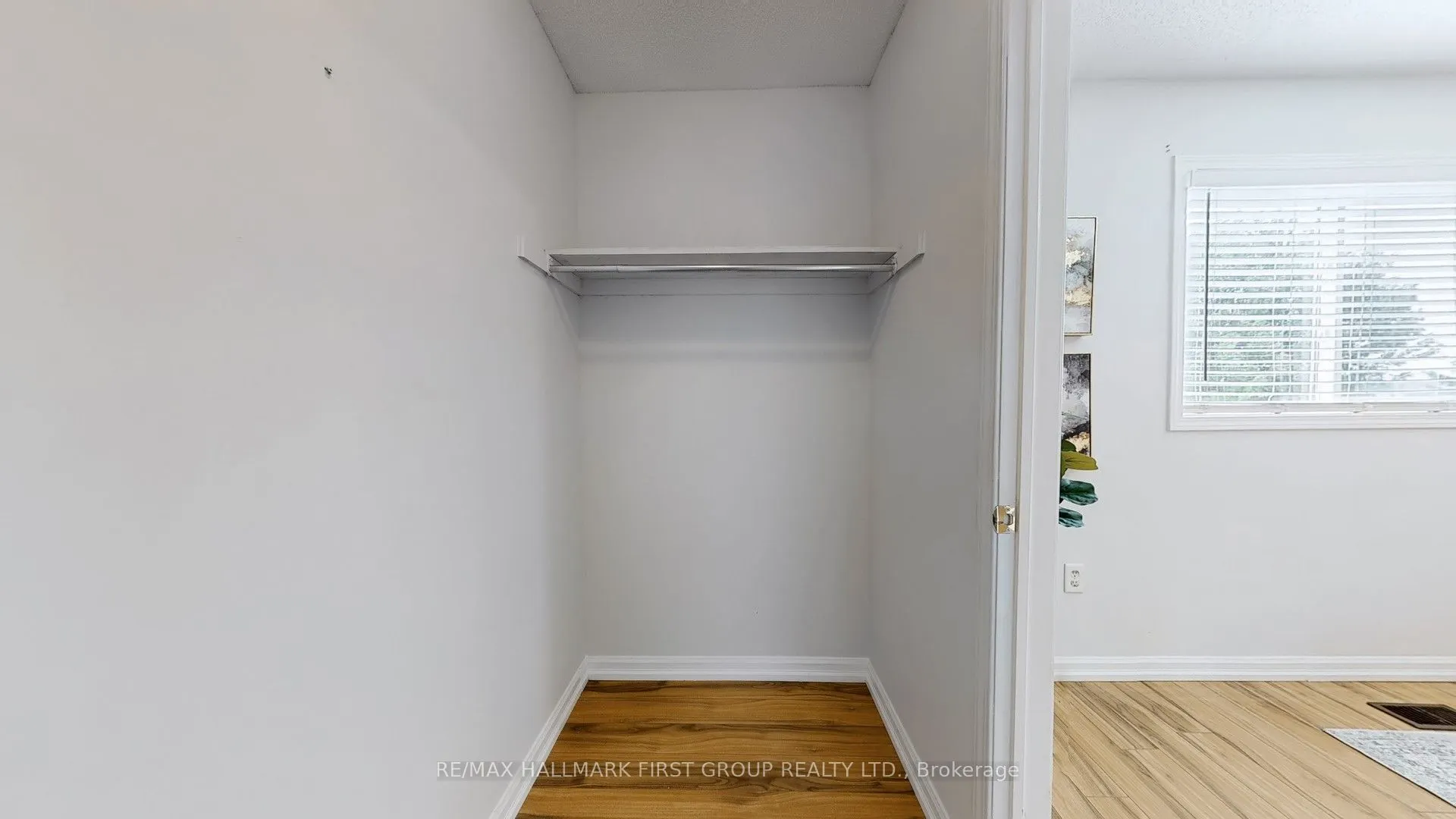 39 ROBIDEAU Place