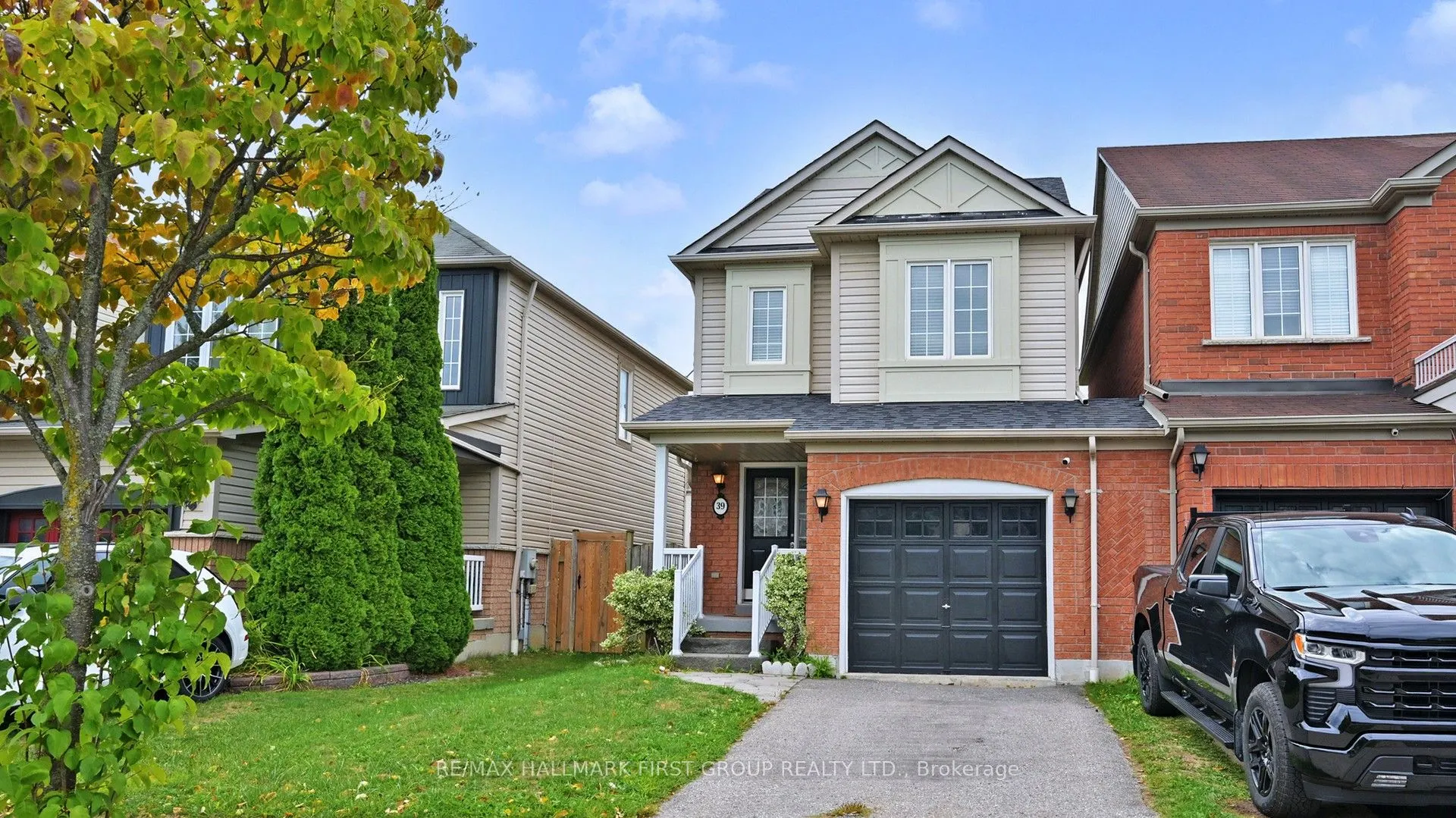 39 ROBIDEAU Place