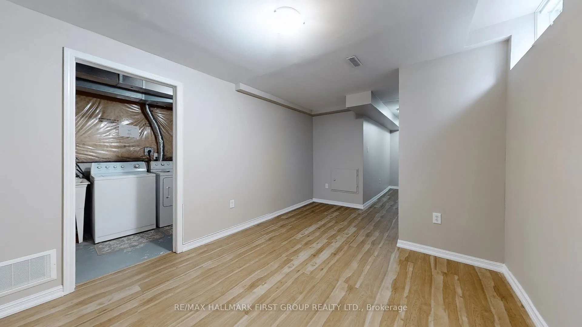 39 ROBIDEAU Place